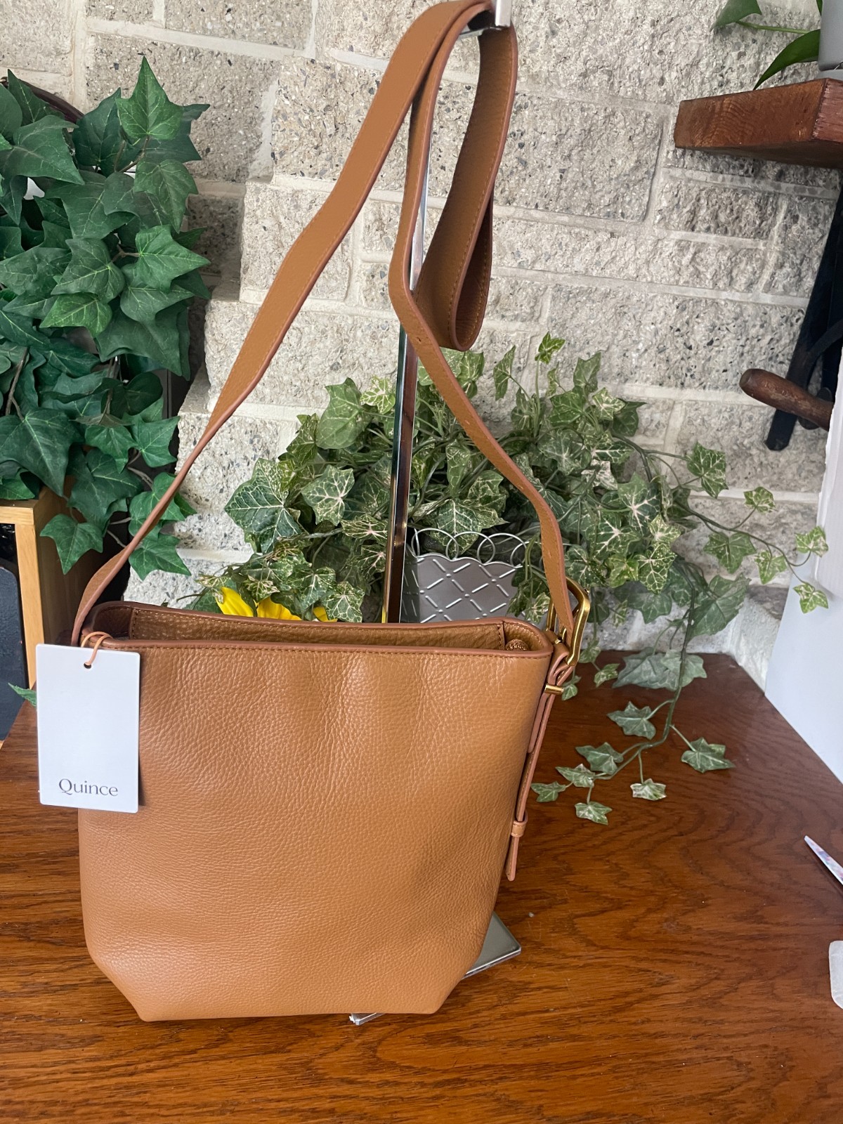NWT QUINCE ITALIAN LEATHER BUCKET BAG CROSSBODY COGNAC HANDBAG MSRP$120 SOLD OUT