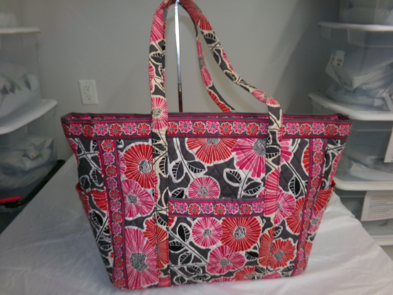 Vera Bradley Extra Large Zip Travel Tote Cheery Blooms VGUC