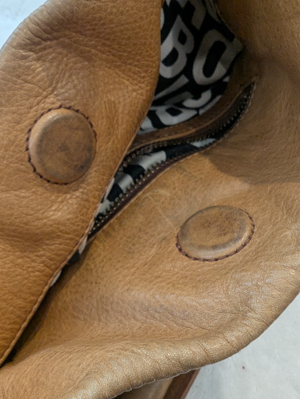 MARC by MARC JACOBS Vintage Whiskey Colored Leather Classic Q – Hillier Hobo