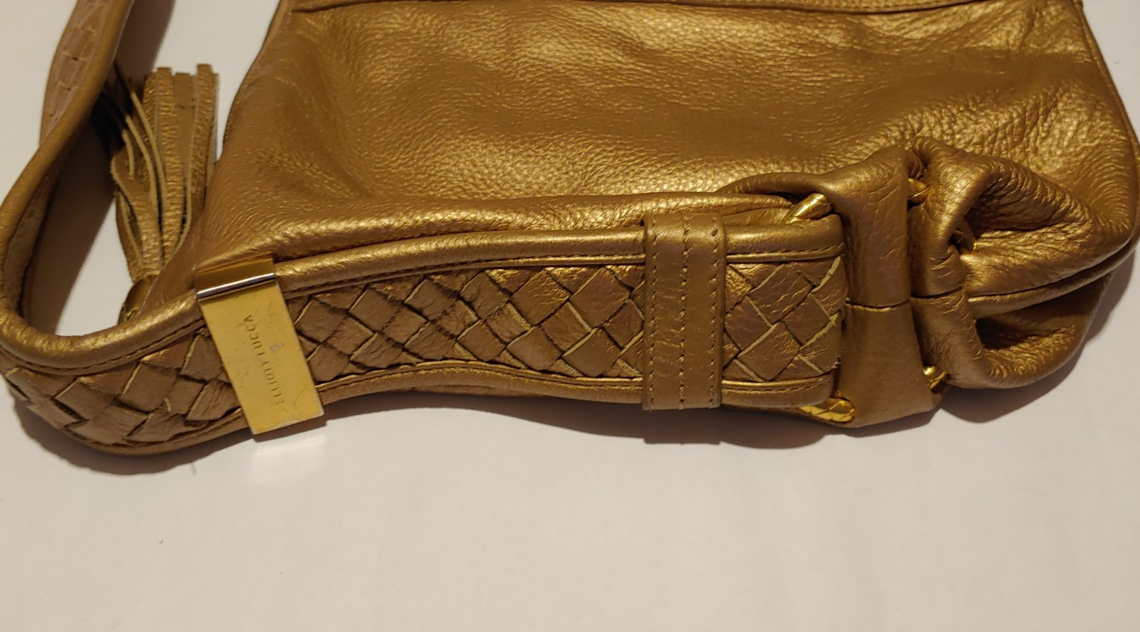 Elliott Lucca – Handbag – Gold Leather – Zip closure – 14 in x 10 in x 2.5 in