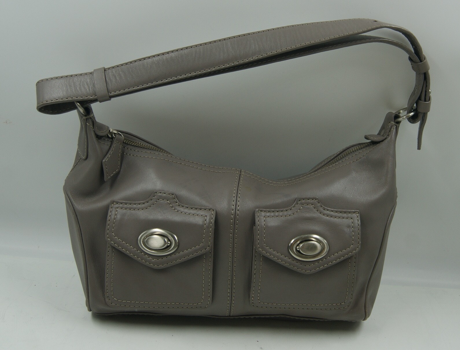 Via Spiga Handbag Women’s Gray Leather Inner Pockets Single Handle Shoulder Bag