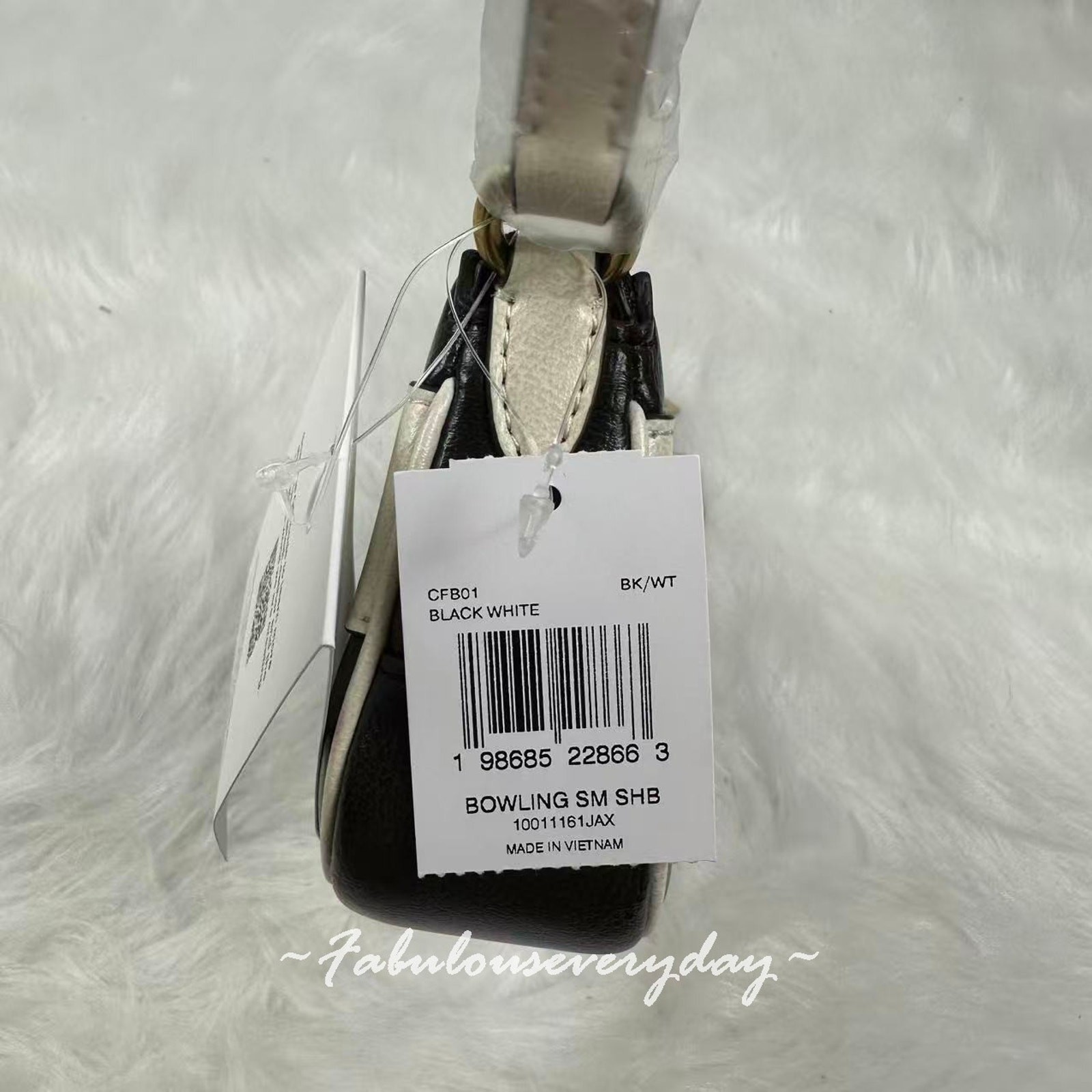 Coach Coachtopia Bowling Small Shoulder Bag Upcrafted Leather/Black White CFB01