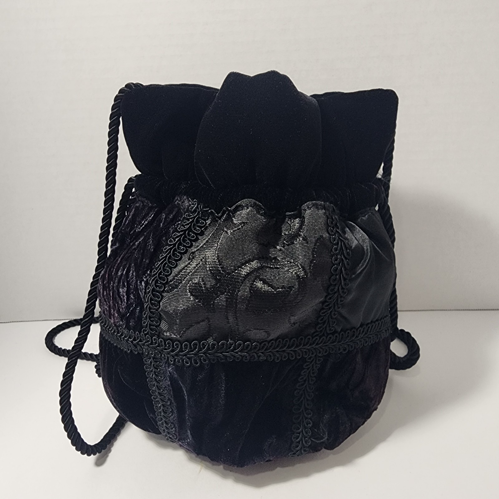 Vintage Black Velvet Crossbody Pouch Bag Boho Steampunk Gothic Victorian 8″×8″