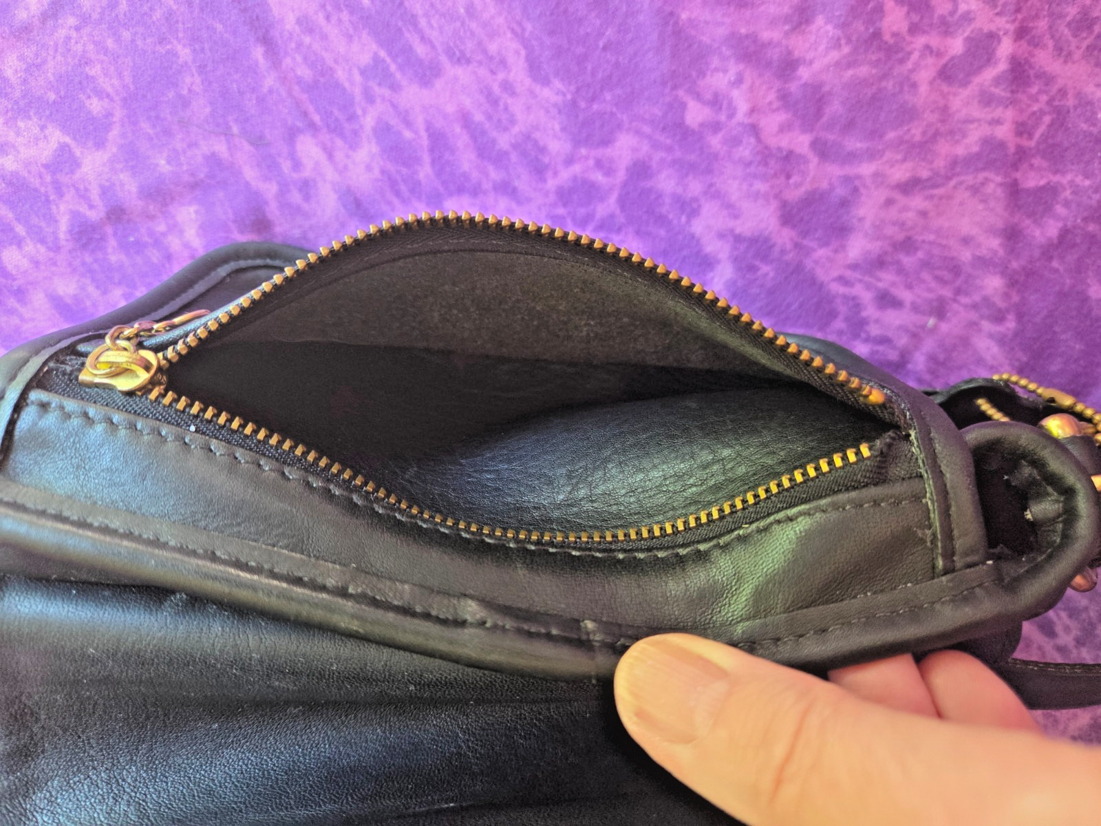 90s Vintage Coach Equestrian Small Flap Crossbody Bag 9801 Black