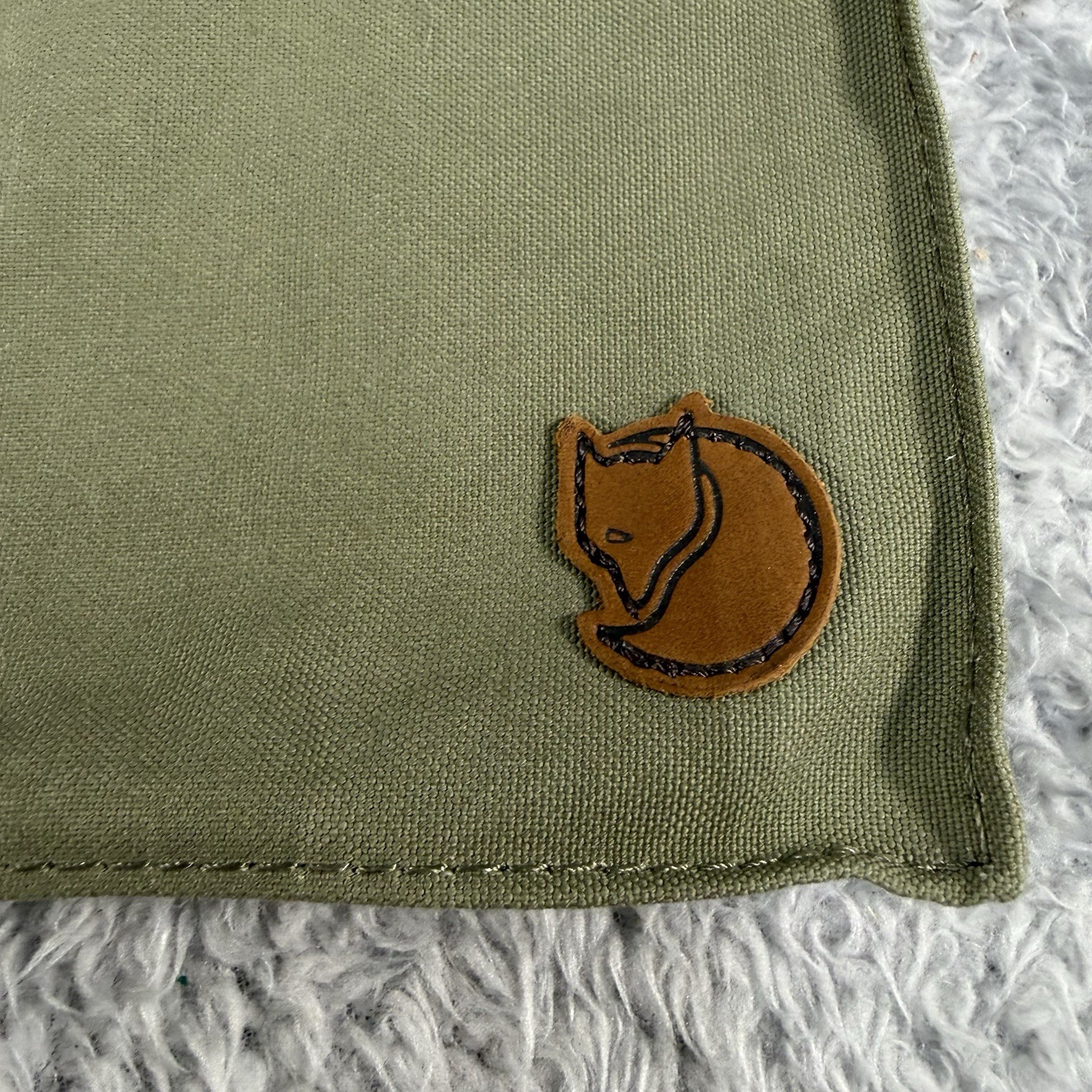 Fjallraven Khaki G-1000 Canvas Everyday Pocket Crossbody Shoulder Bag 7 X 5