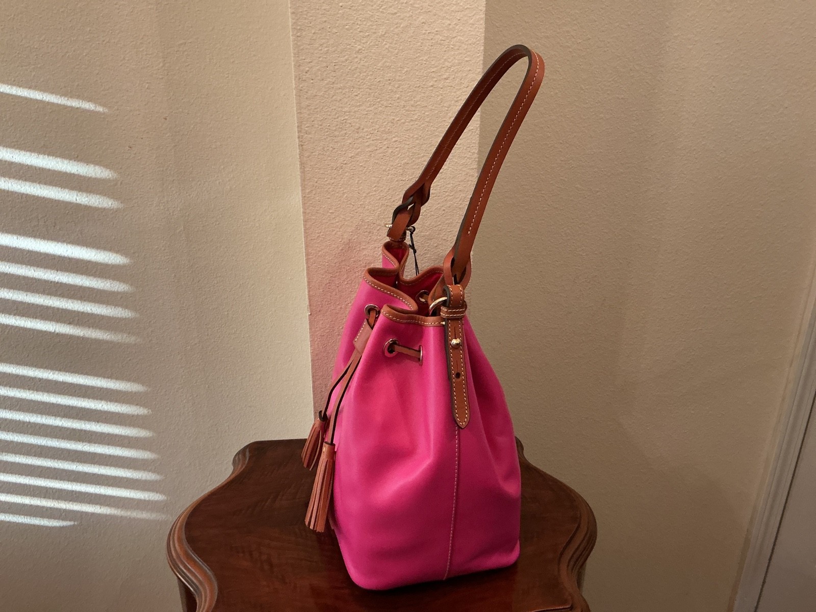 NWT Dooney & Bourke Tasha Drawstring Leather Shoulder Bag in Magenta & Wallet