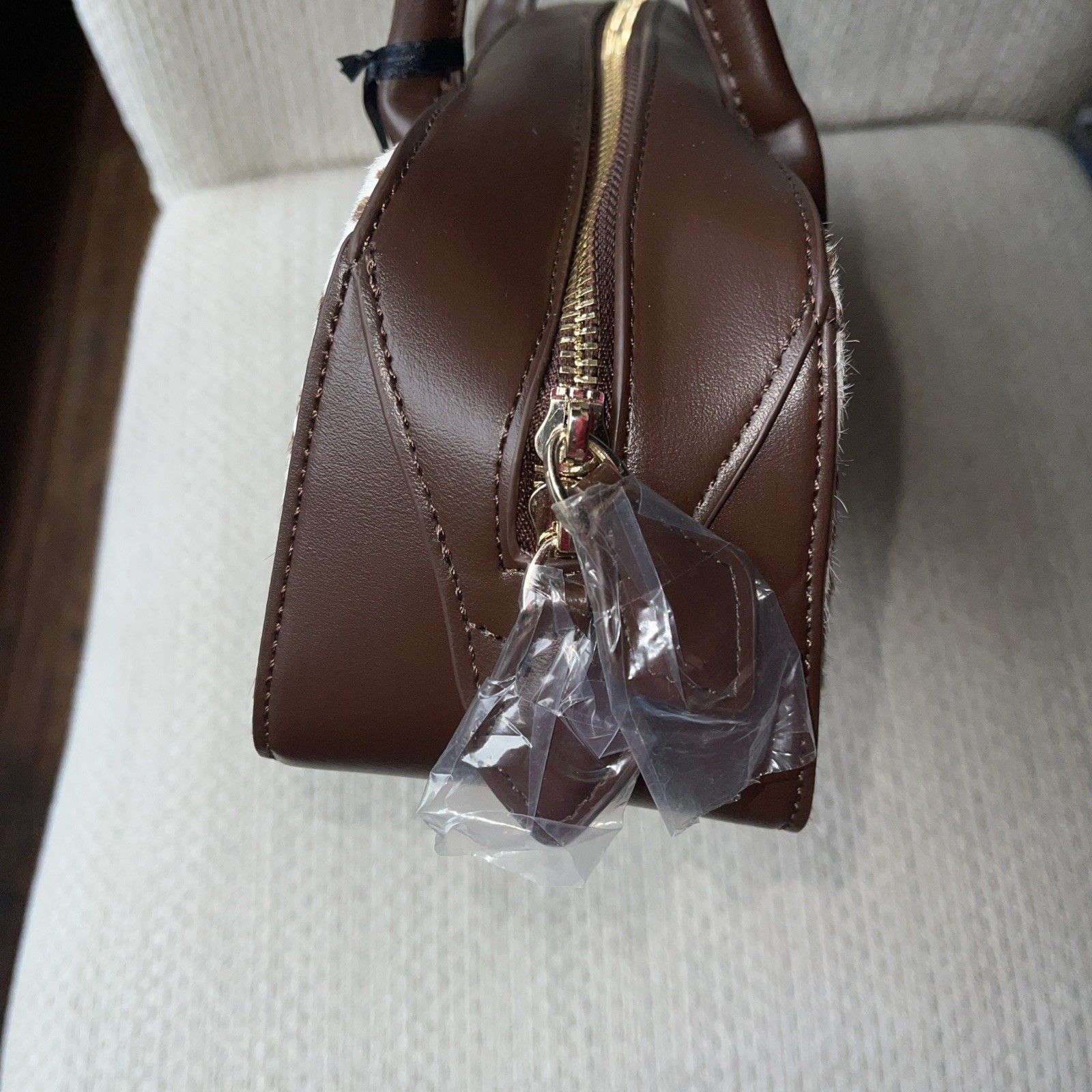 House of Harlow 1960 Spotted Calf Skin Leather Bag- Sleek, Chic & Classy.
