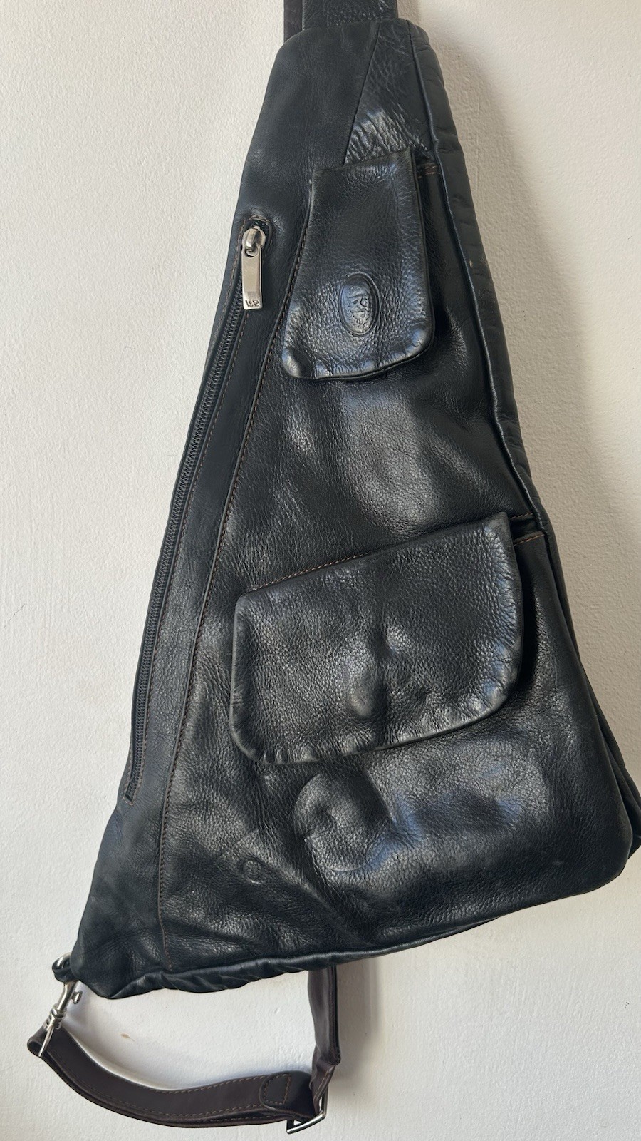 Bruno Rossi Italy Vintage Black Leather Sling Bag Teardrop Crossbody Backpack
