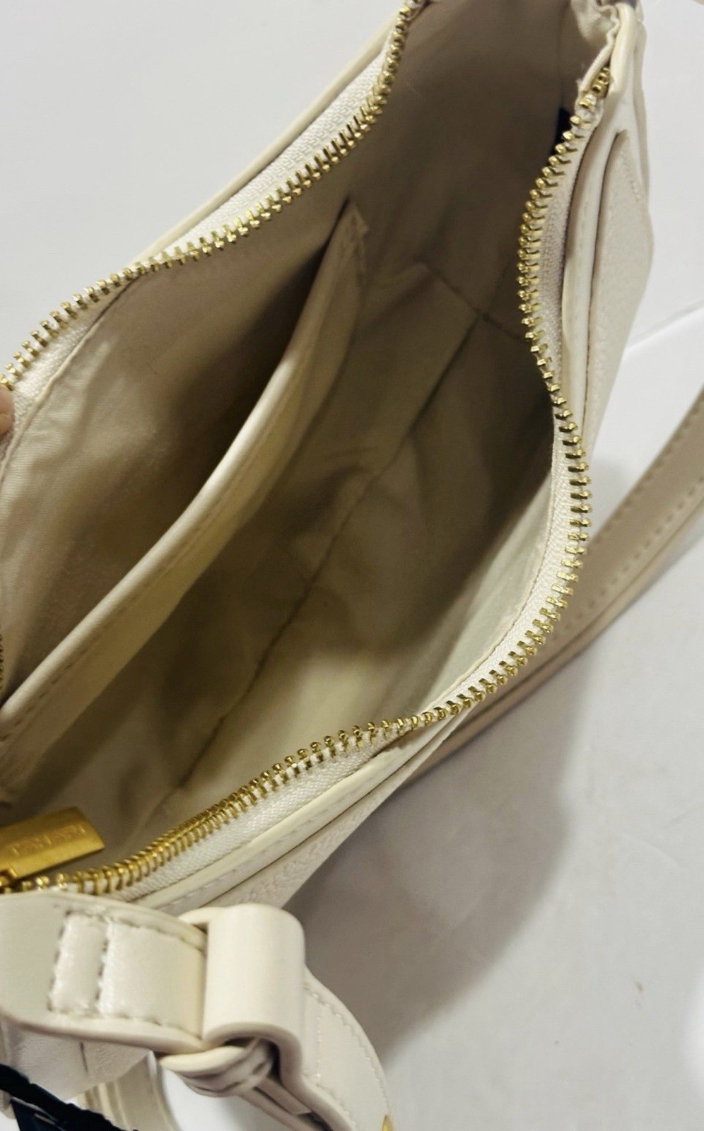 TAHARI Riverside Pebble Convertible Crescent Shoulder Bag Crossbody Natural NWT