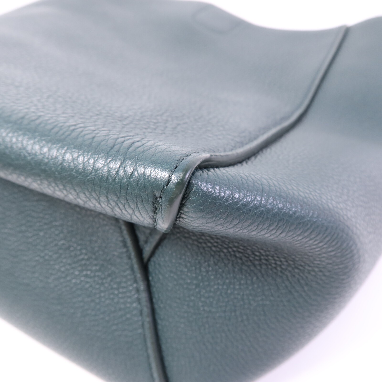 CELINE GHW Small Sangle Bucket Shoulder Bag 189303AH4.31AN Calfskin Green