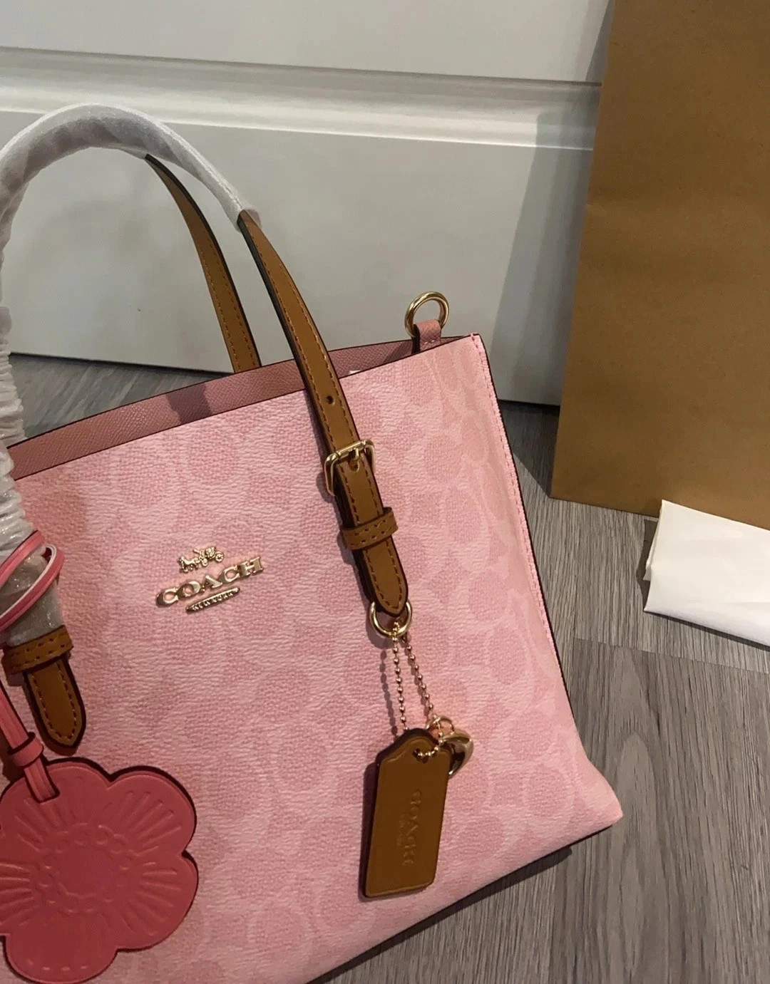 CER24 Coach Outlet Mollie Tote Bag 25 Signature Canvas Charms Gold Powder Pink
