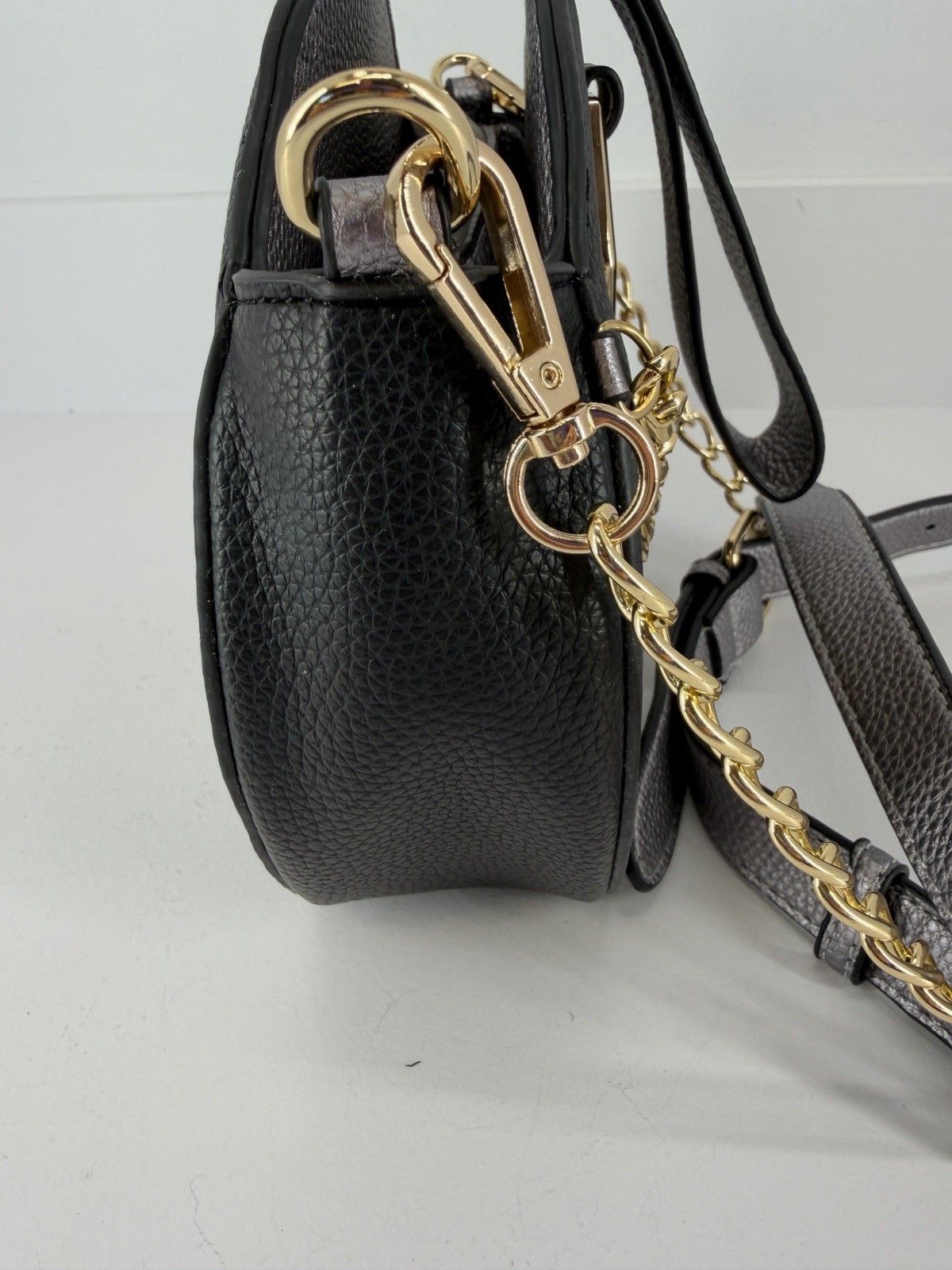 Mia K Collection Black Silver Gold Nobella Hexagon Round Crossbody Purse