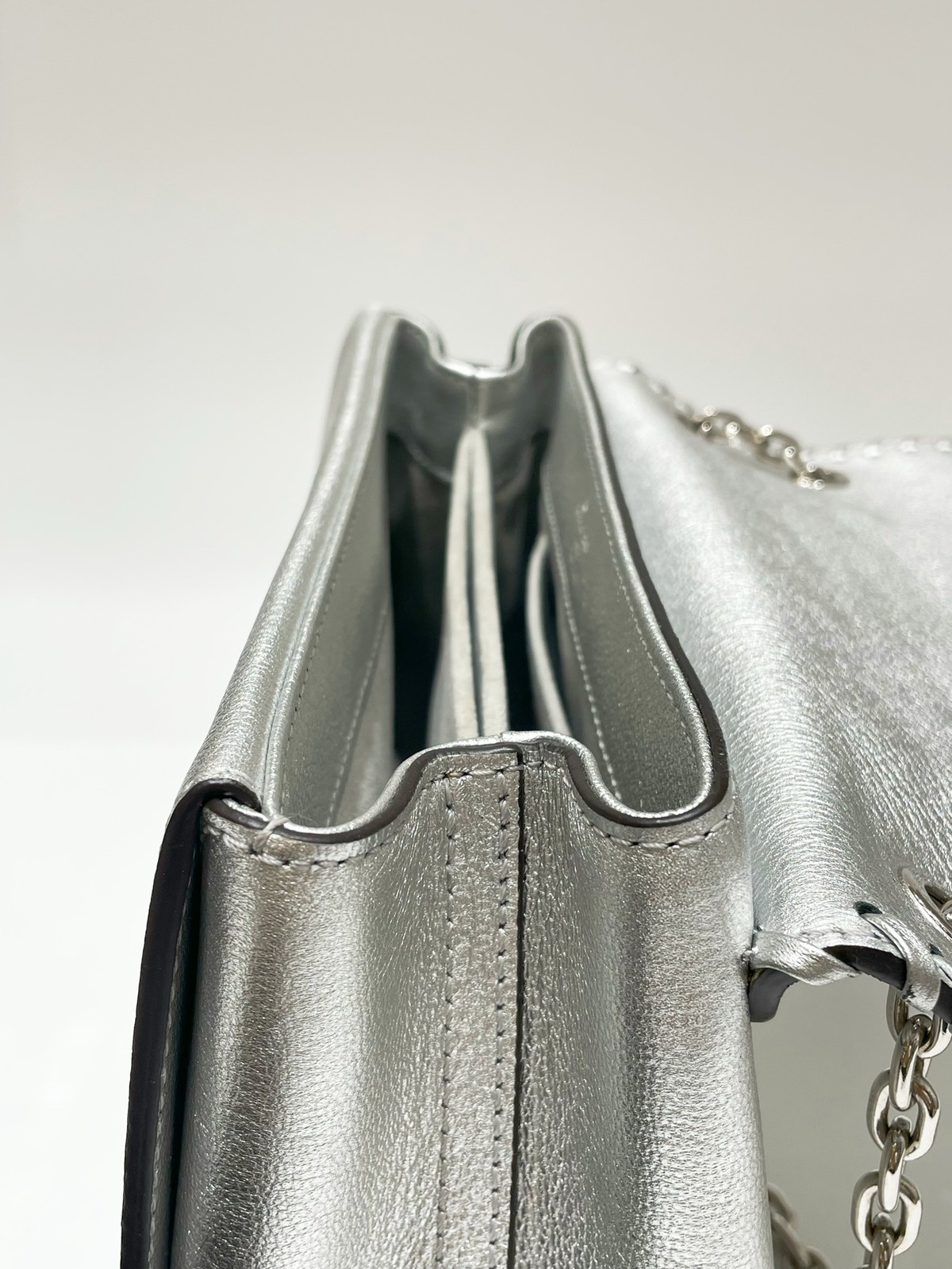Louis Vuitton Silver Whipstitch Flap Shoulder Bag Leather Very Chain Bag