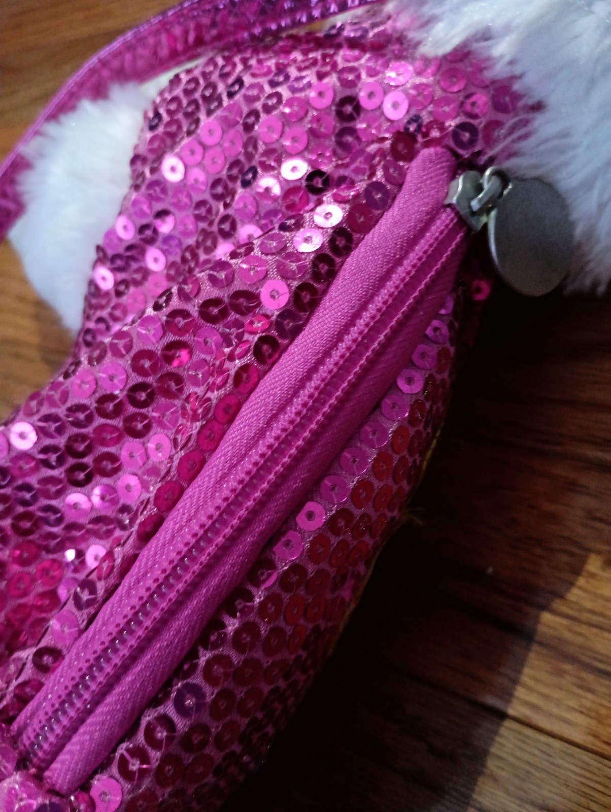 Poohie & Co White Cat Purse With Blue Eyes Hot Pink With Sparkles