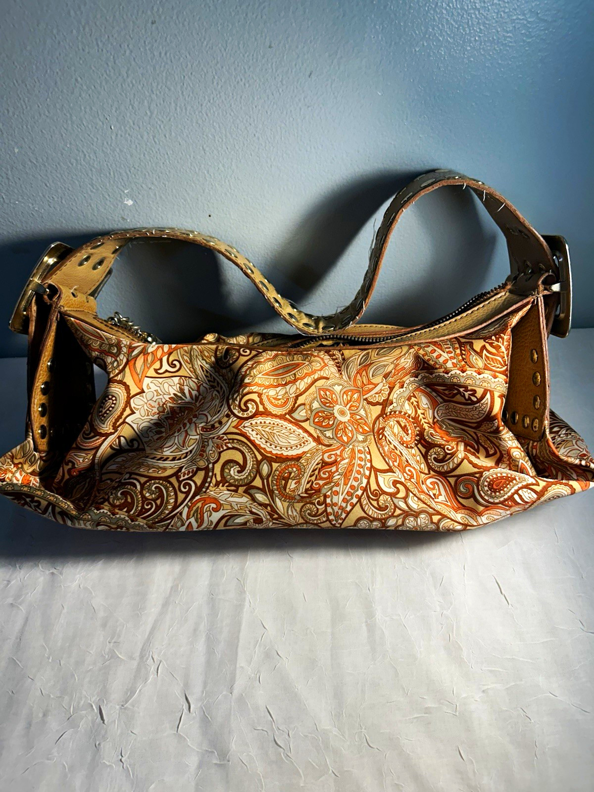 Kathy Van Zeeland Womens Shoulder Bag Paisley Tan/Brown Studded Zip Lined