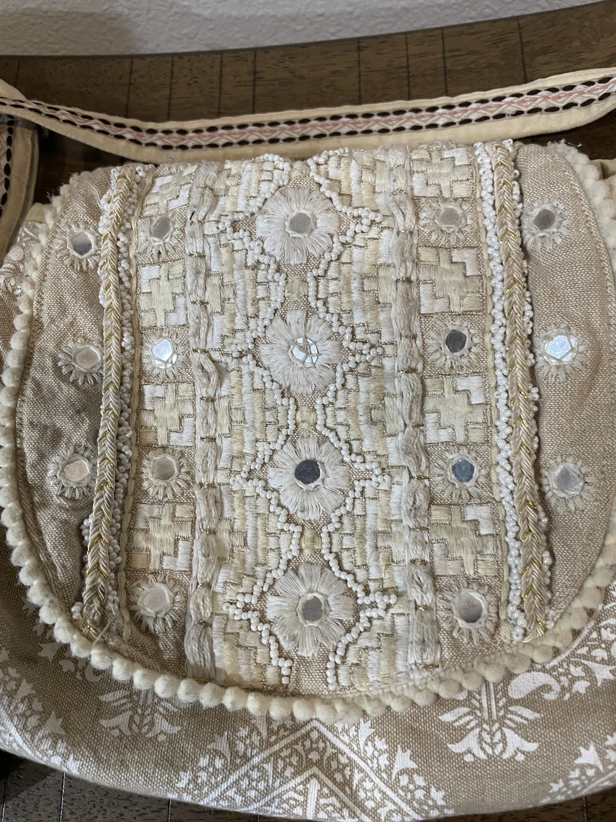 2CHIC Crossbody 100% Cotton Bag Bohemian Sequin Beaded Purse Embroidered Beige