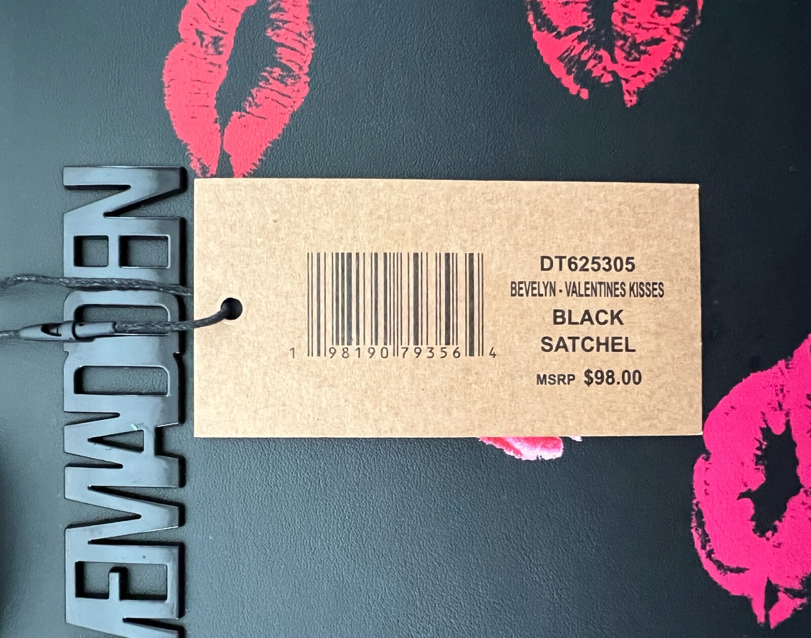 Steve Madden BEVELYN Valentines Kisses DT625305 Satchel Crossbody Bag Black NWT