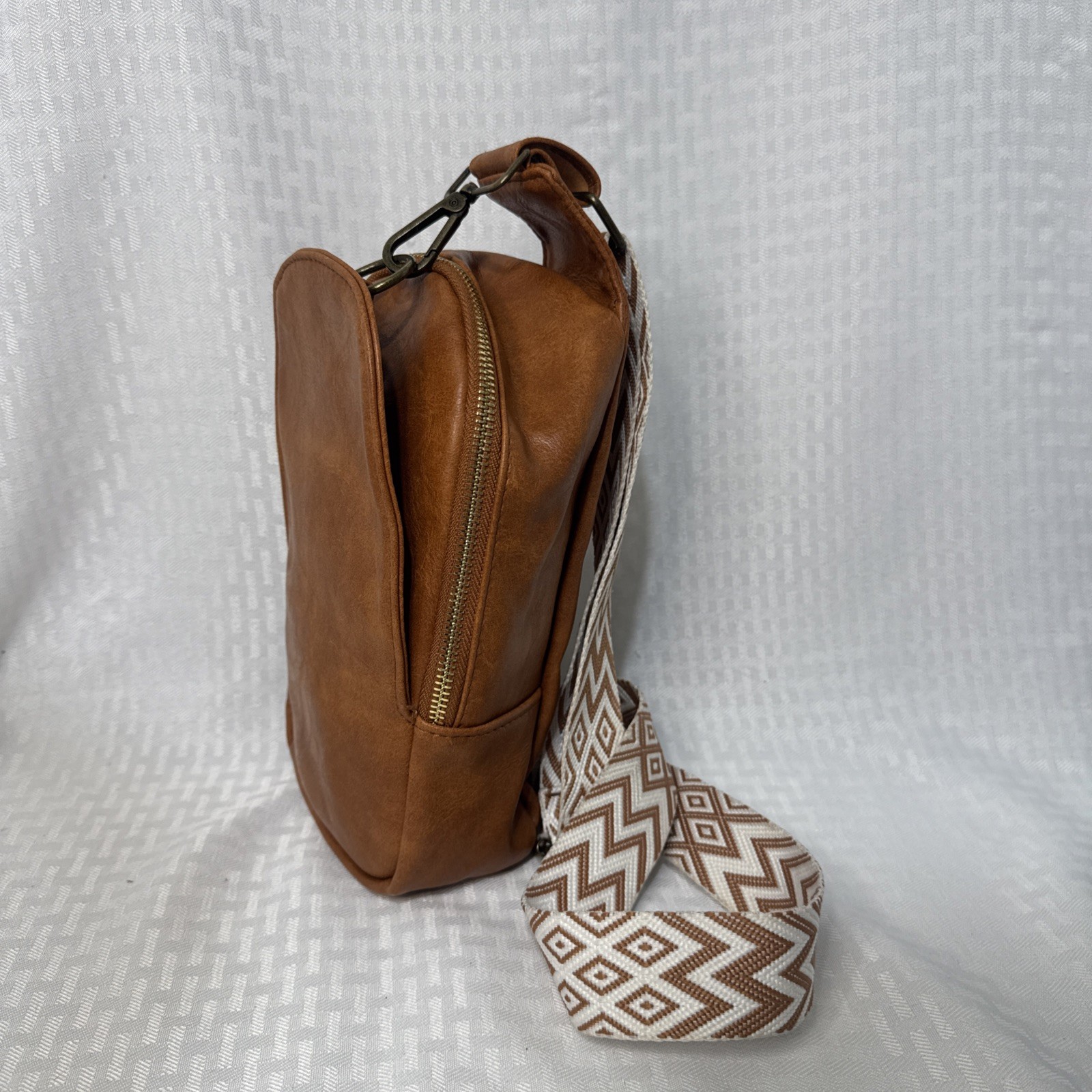 Faux Leather Zippered Crossbody Chest Sling Bag New w/o Tags, Adjustable Strap