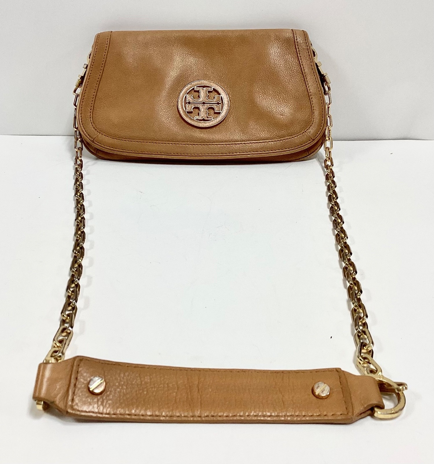 TORY BURCH Amanda Logo Clutch/Crossbody Tan/Brown Leather Bag