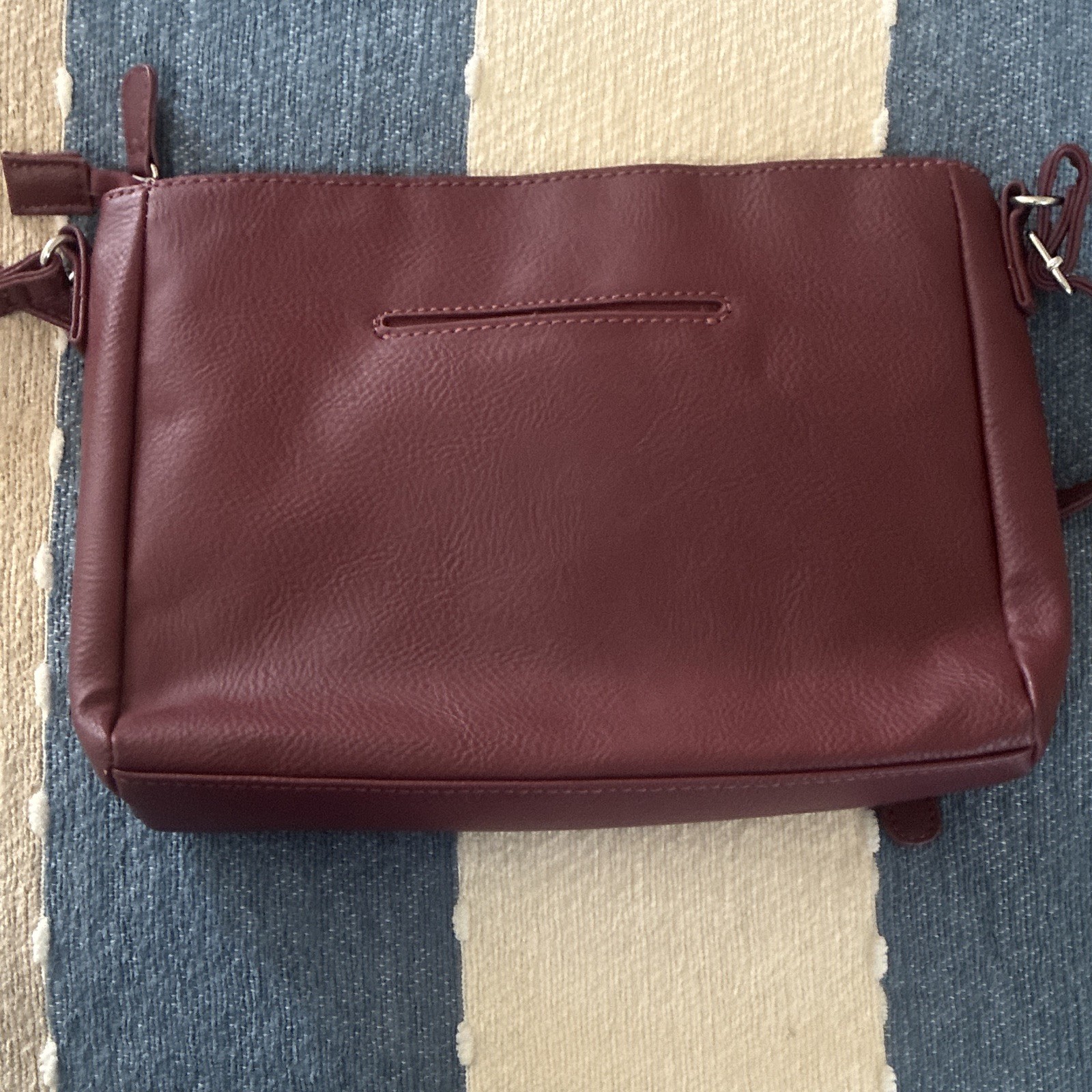 MultiSac Burgundy Crossbody Bag Zip w/ Detachable Strap Inner & Outer Pockets