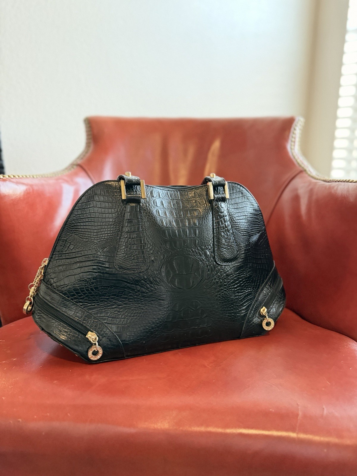 Charles Calfun – Vintage Black Crocodile Leather Handbag.