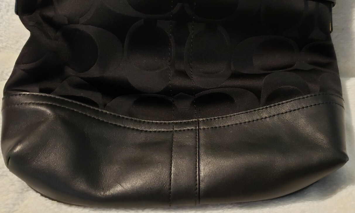 Coach No. K1173-F18862 Signature Black Canvas/Leather
