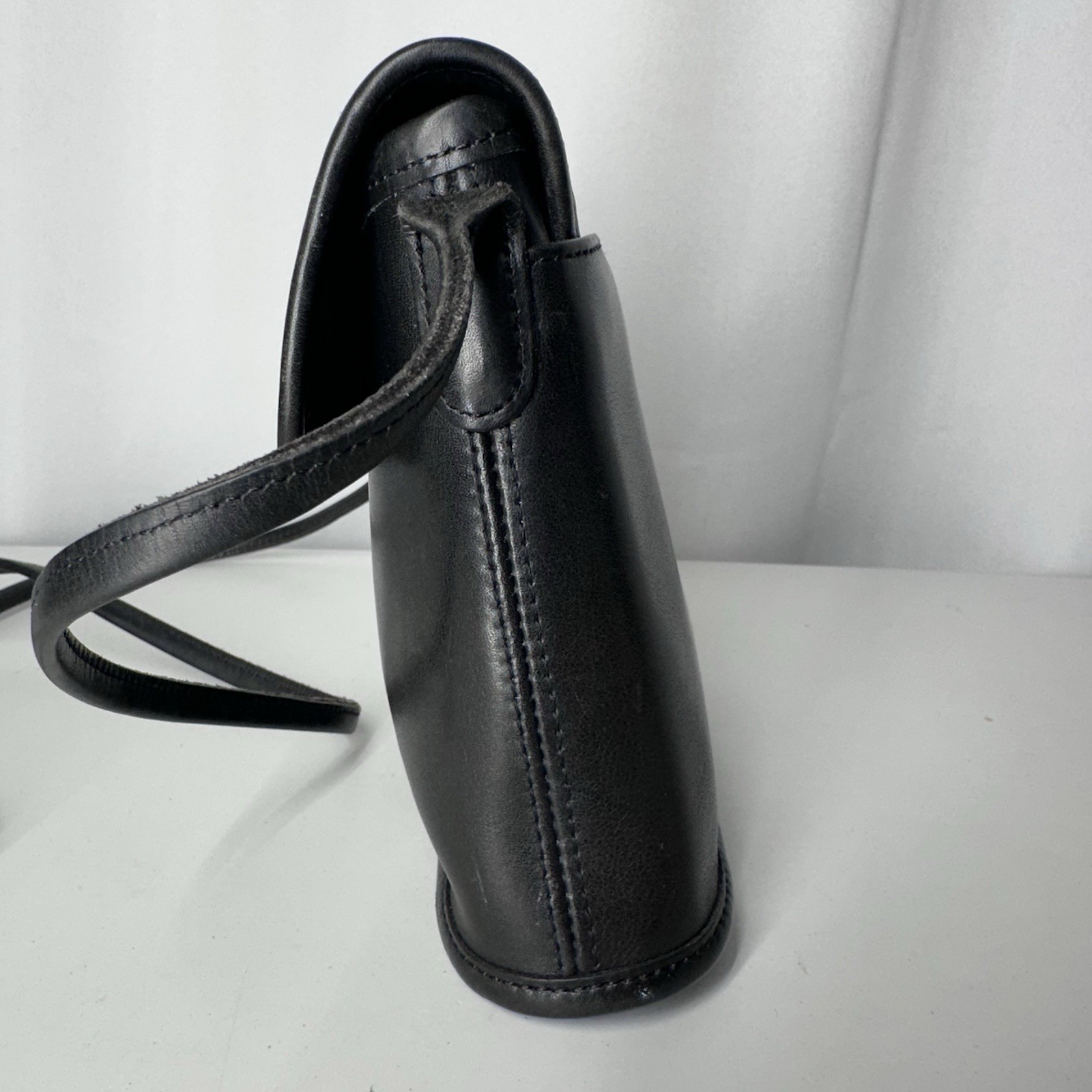Vintage Coach Tango Flap 9049 Black Leather Turnlock Crossbody