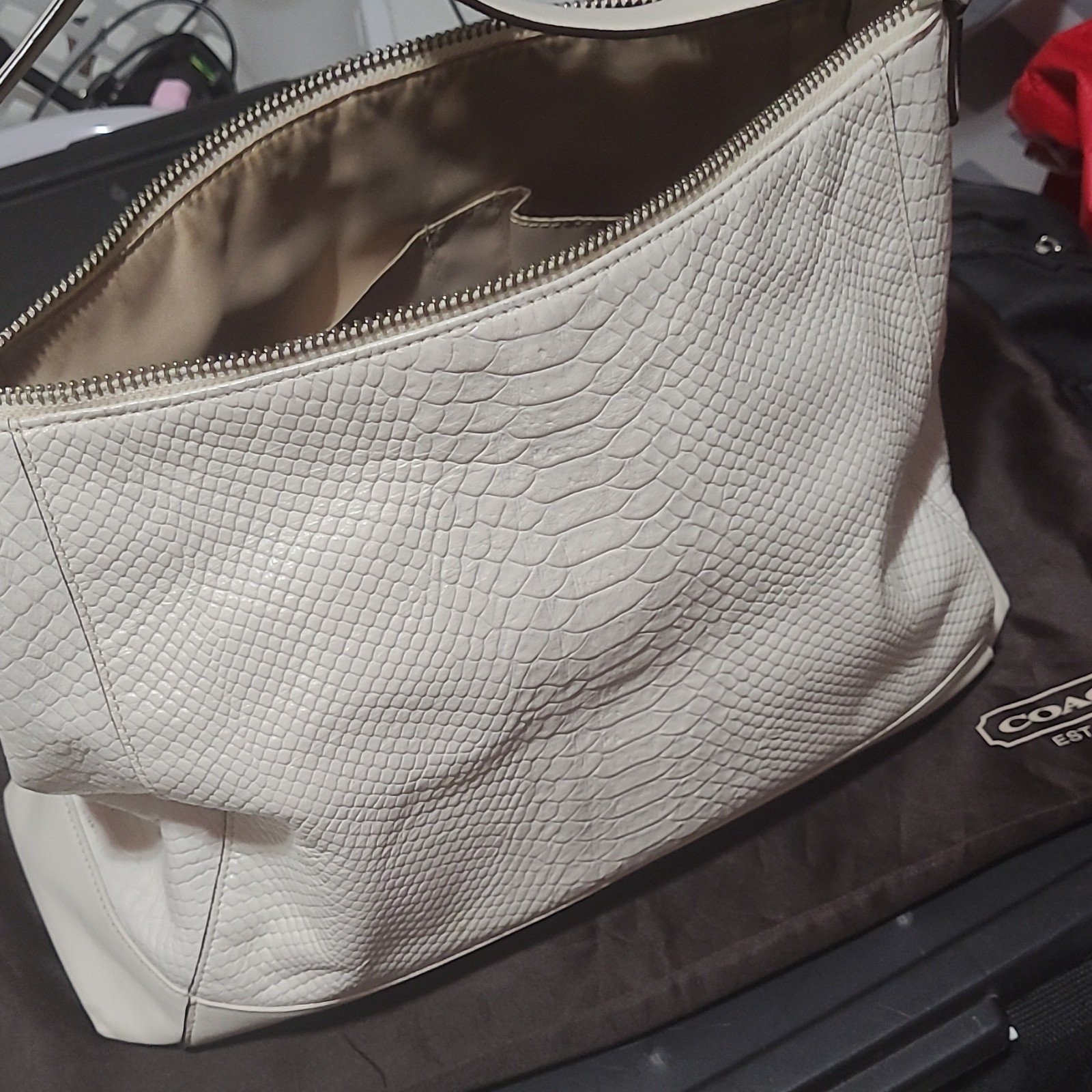 Coach Women’s Medium White Shoulder Bag Zip Closure, Dust Bag, Silver Hardware