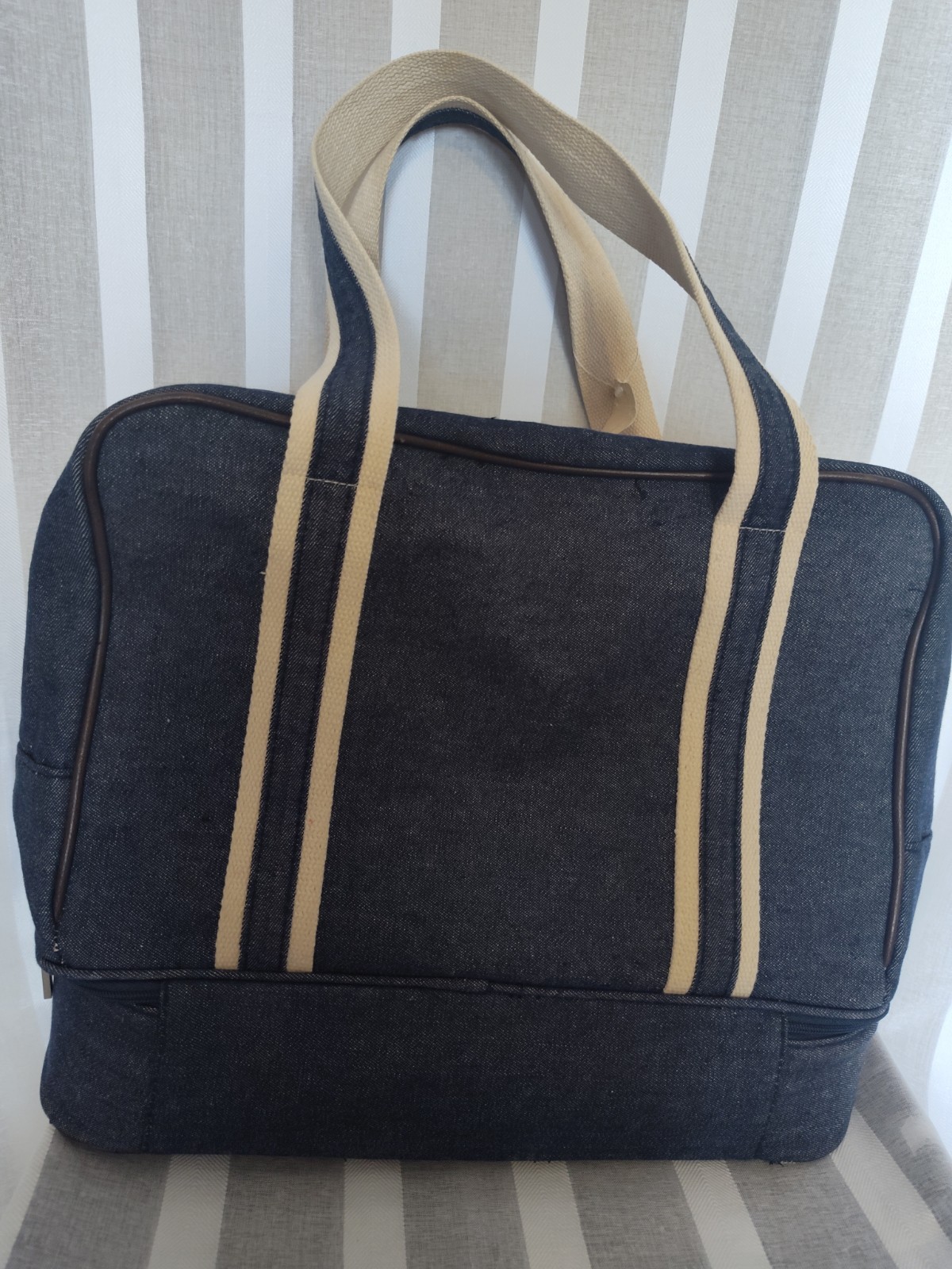 Bath and Body Works Blue Denim Travel Shoulder Bag Tote 14x12x6 Inches