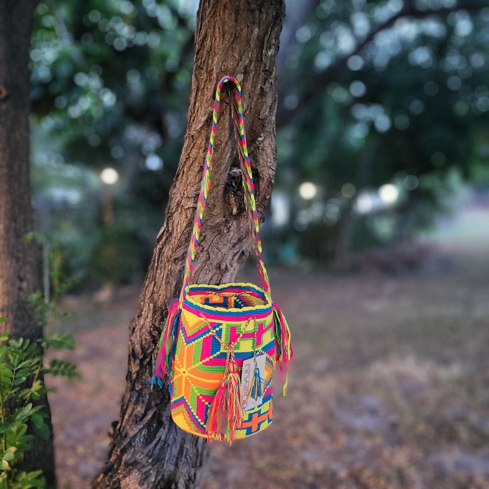 Colombian 🇨🇴 Handmade Large MANY COLORS Wayuu Tribe Mochila Bucket Boho Bag