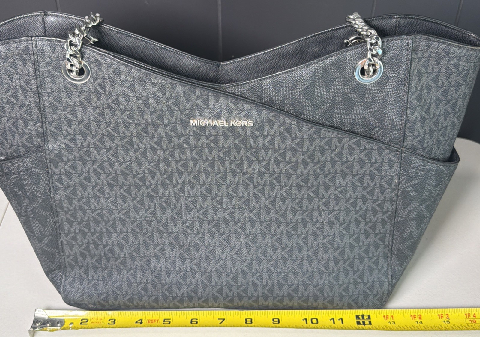 Michael Kors Black Logo Chain Strap Shoulder Bag with Inner Pockets