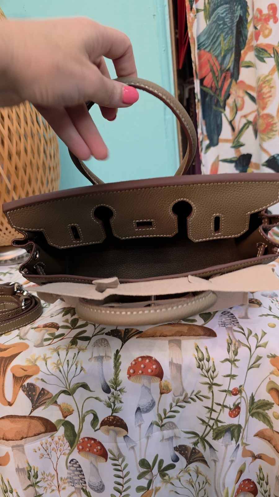 25cm Top-Grain Etoupe Leather Satchel With Crossbody Strap