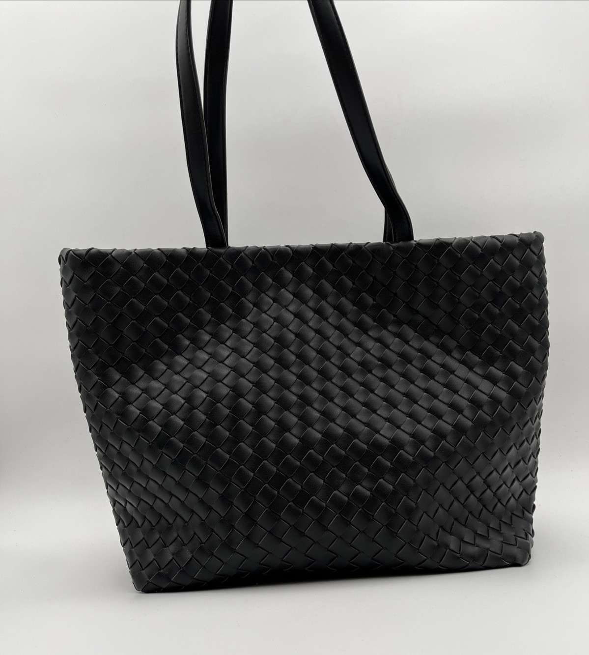 On 34th Extra Large Woven Tote Bag Black NWT