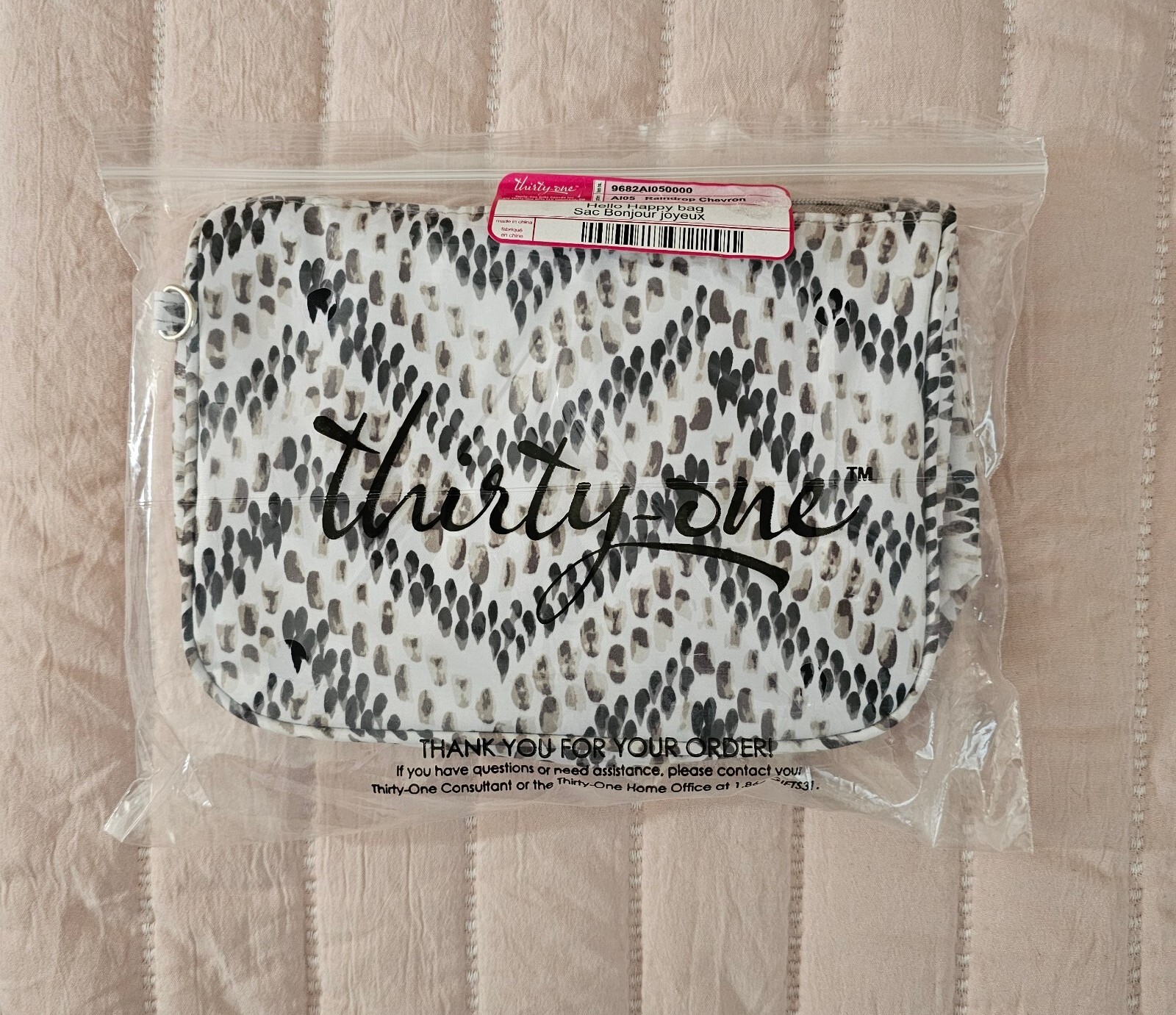 Thirty One 31 Hello Happy Makeup Bag & Coin Purse Raindrop Chevron Nail Fies NEW