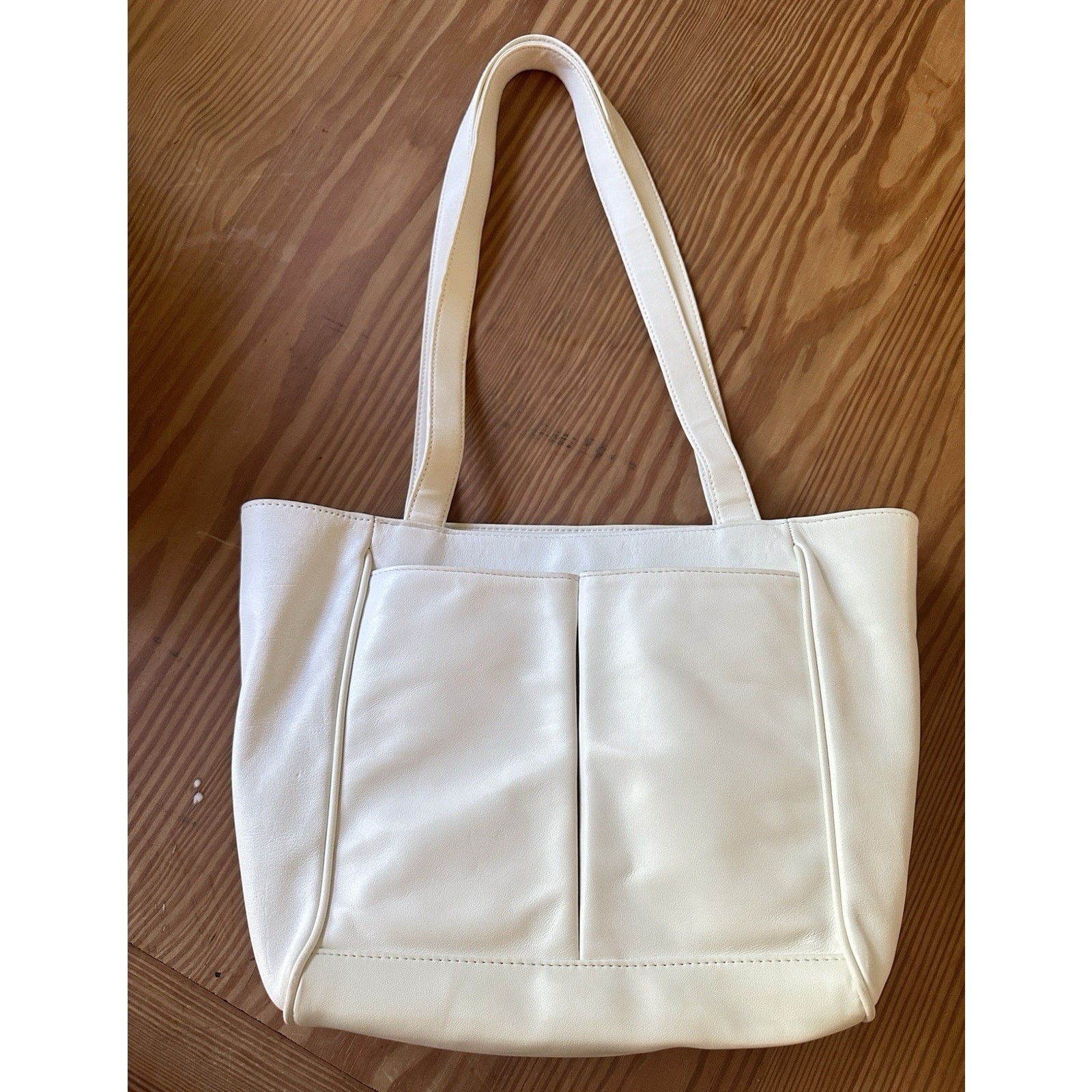 Giani Bernini White Leather Tote Bag, Zip & Snap Close, Pockets, 13.5 x 9 x 4 in