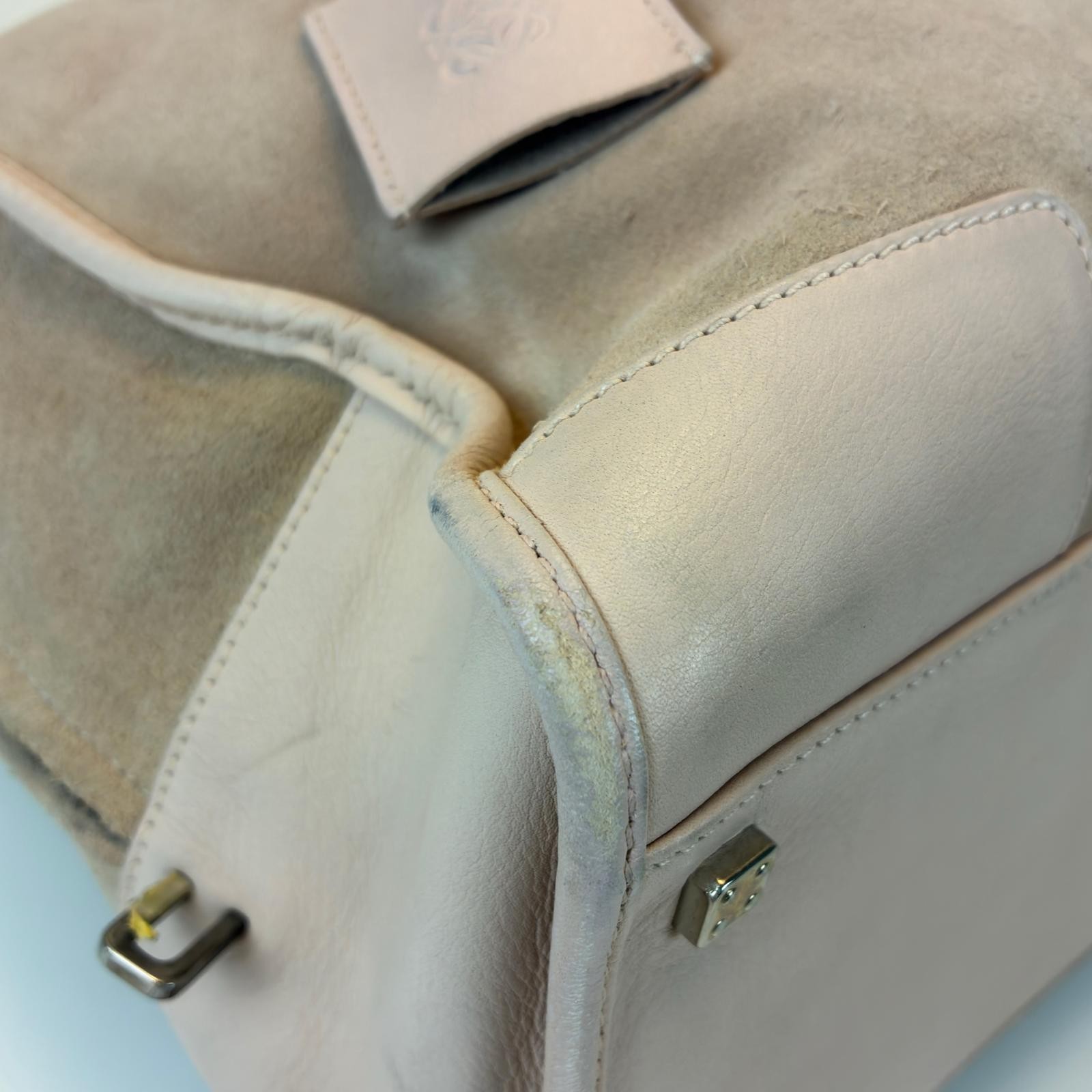 LOEWE Amazona 35 Handbag Suede pink beige