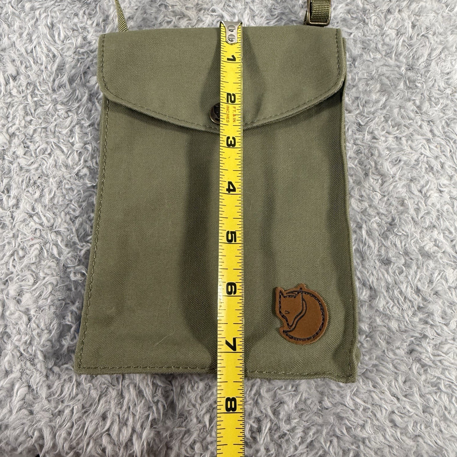 Fjallraven Khaki G-1000 Canvas Everyday Pocket Crossbody Shoulder Bag 7 X 5