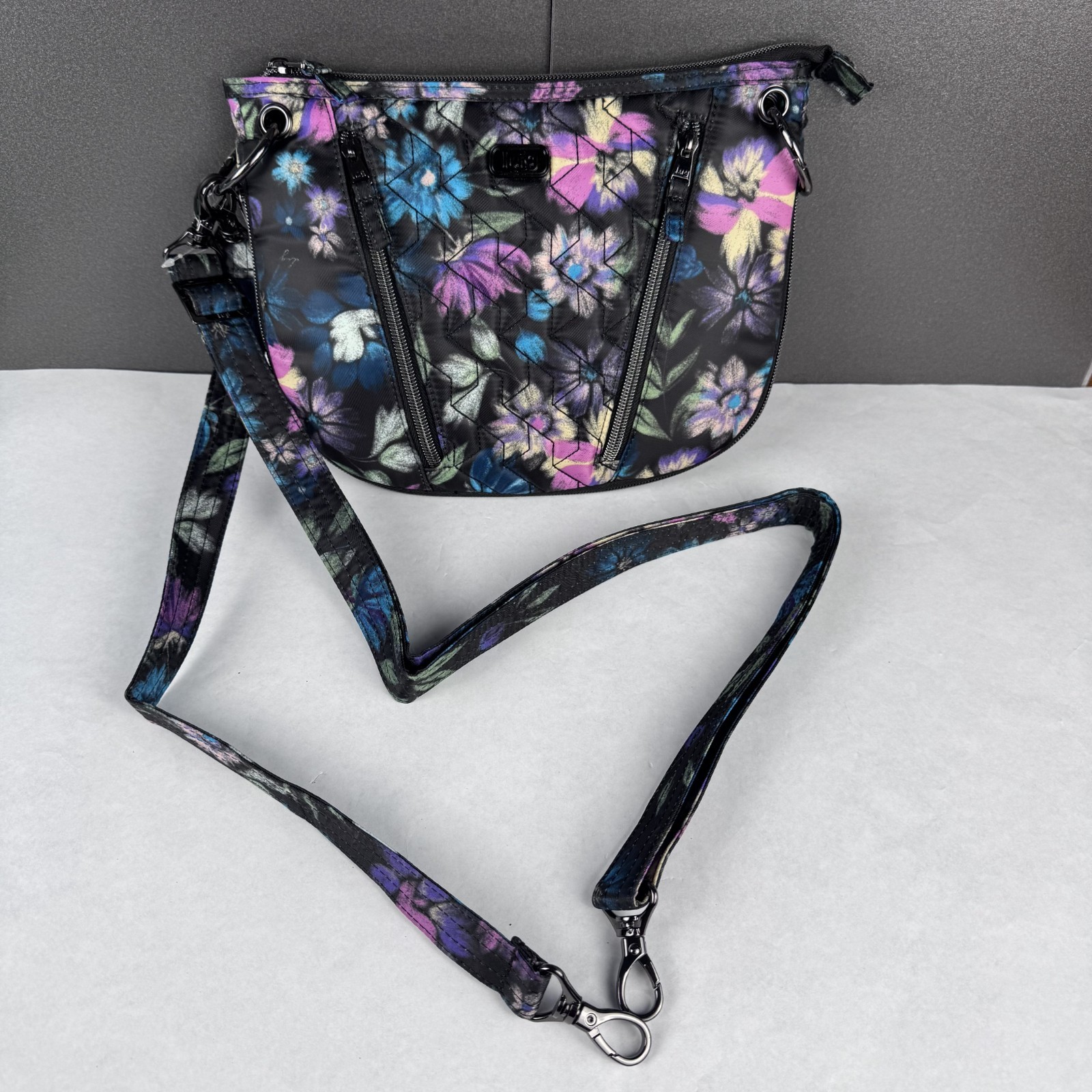 New Lug Bloom Black Swivel Expandable Crossbody RFID & Splits XL Wallet Set