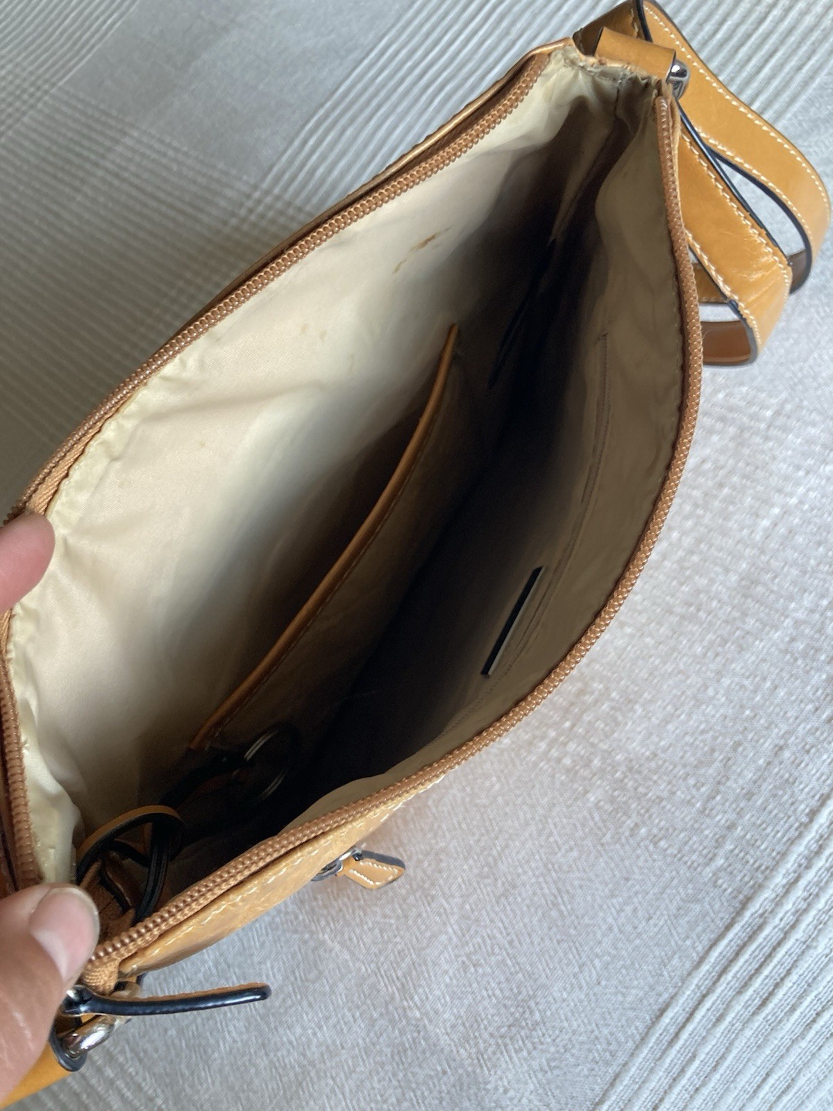 Vintage GIANI BERNINI Classic Modern LEATHER Womens Crossbody Purse 10×10” 13oz