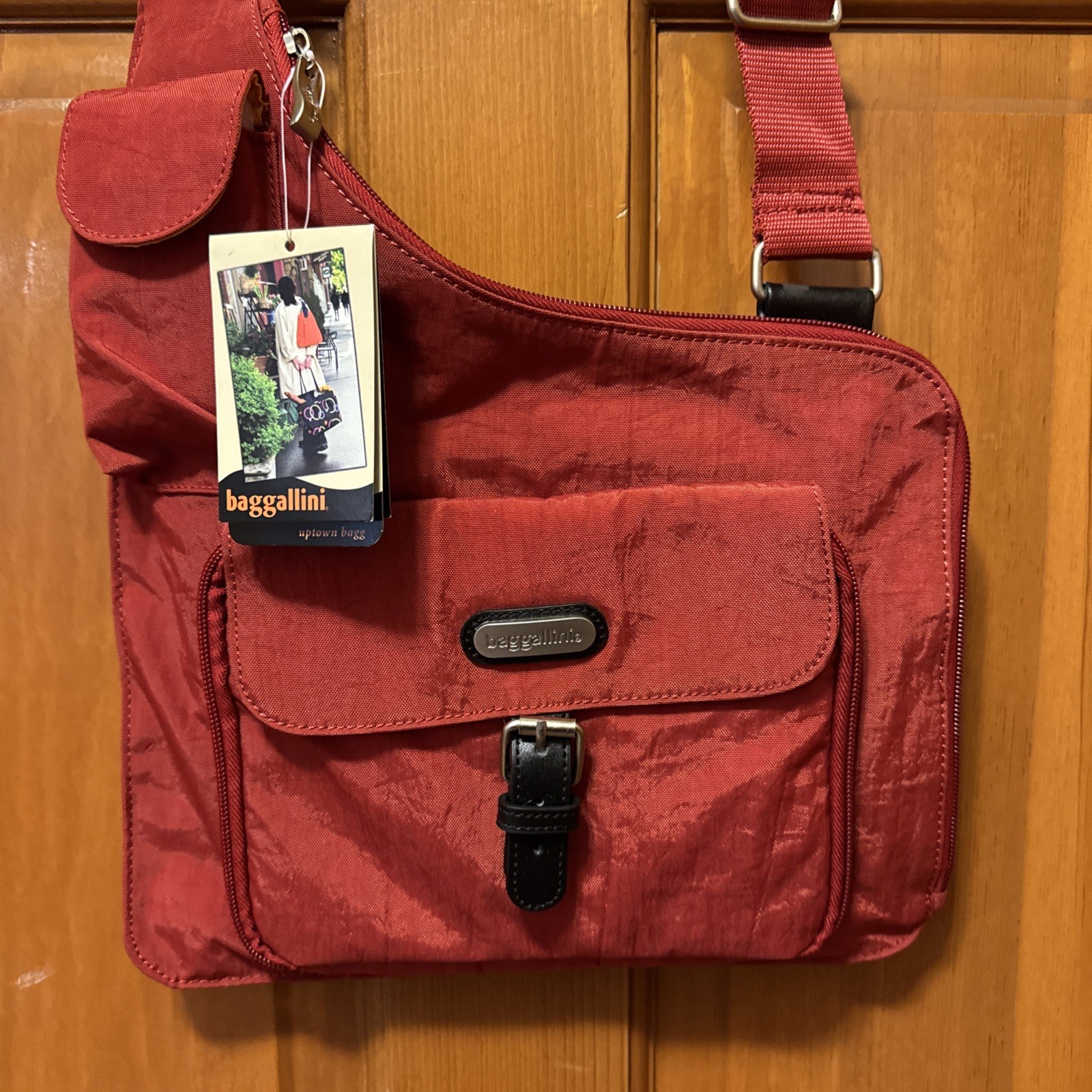 NWT Baggallini Uptown Crossbody Bag Bagg Maroon Marching ID Change Purse