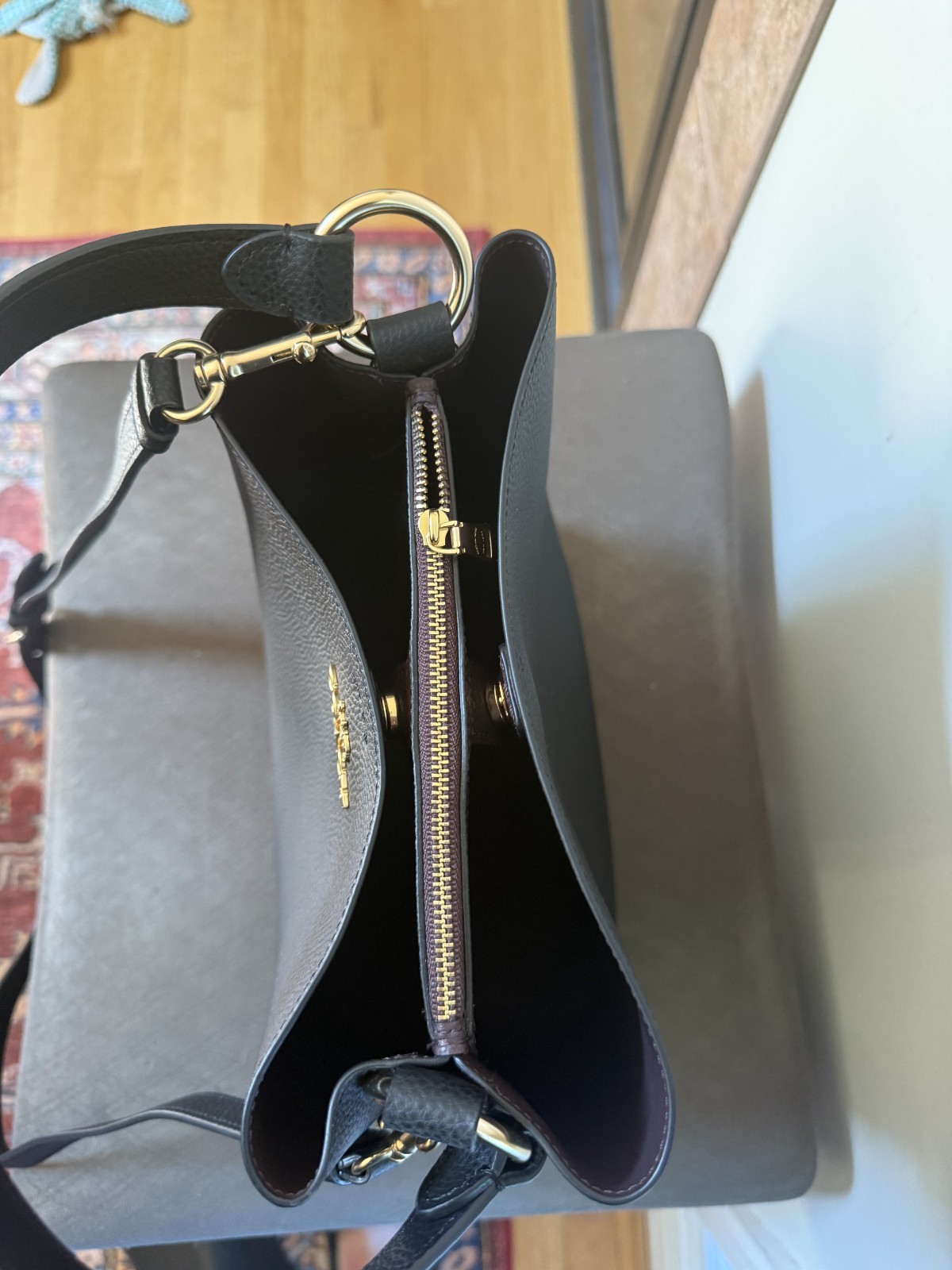 Coach Town Shoulder Bag Leather – Black