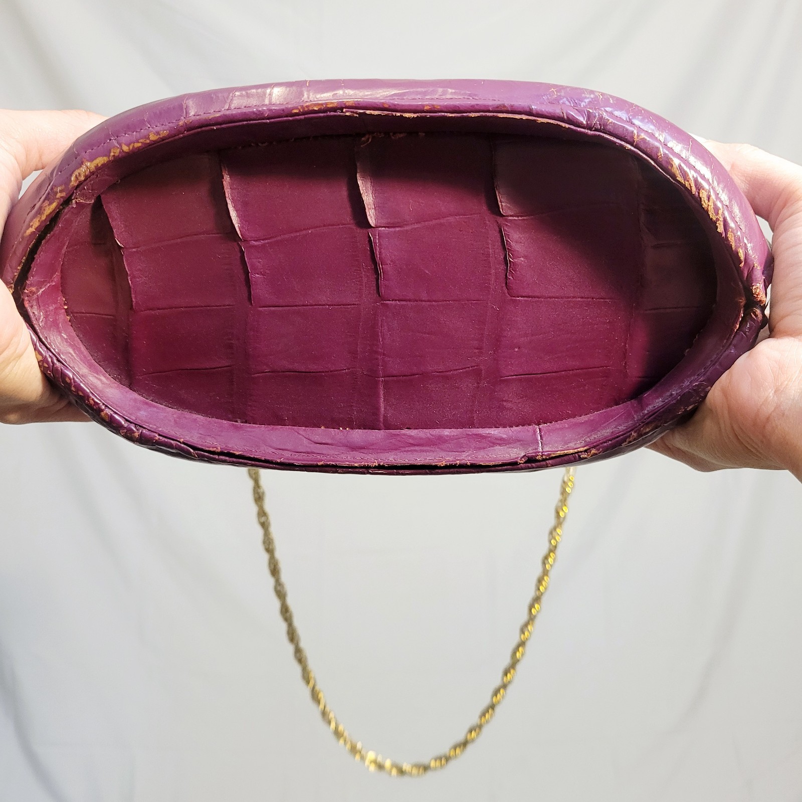 Authentic 1940s Alligator Purple Embossed Shoulder Bag