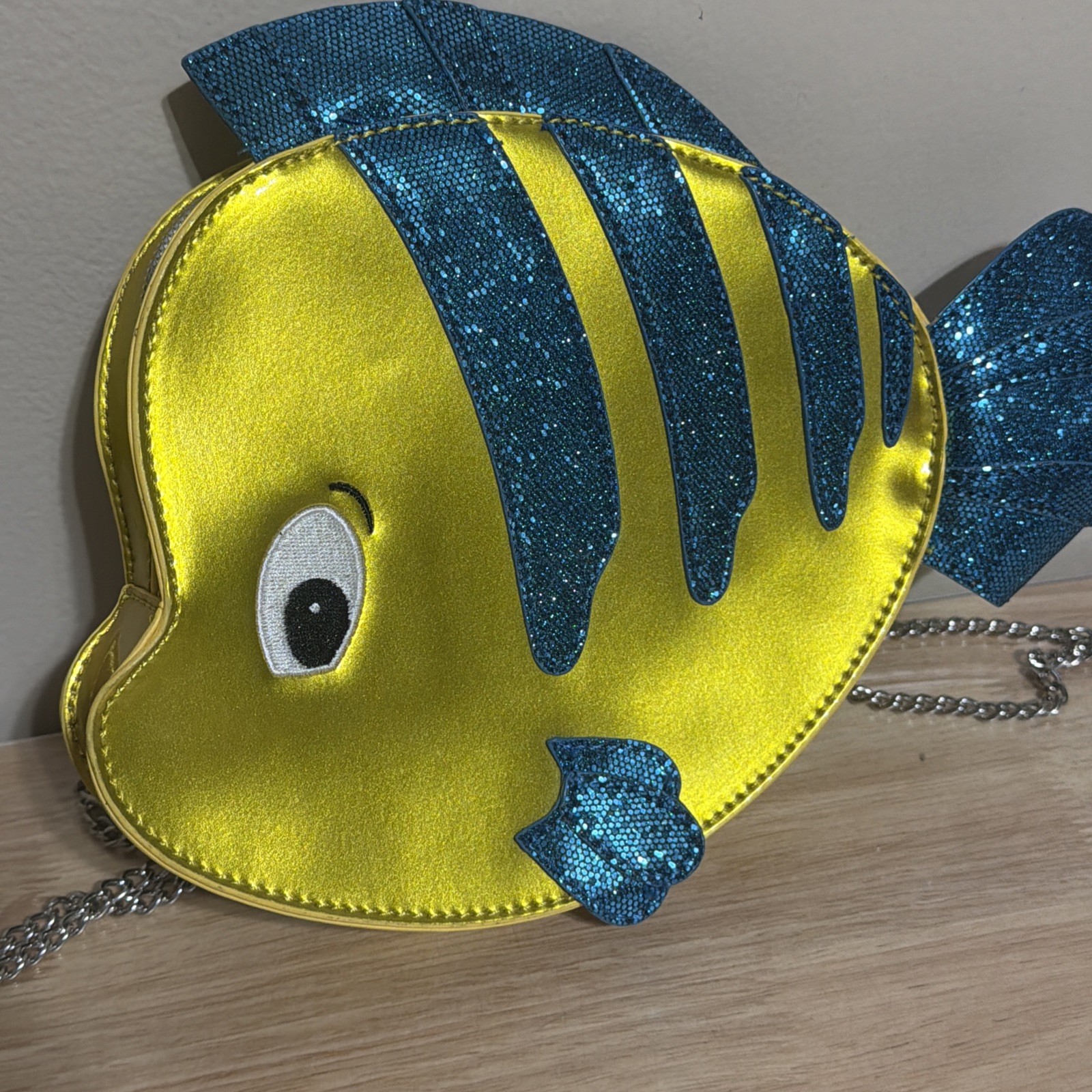 Disney’s Danielle Nicole Flounder Crossbody Bag Chain Strap Signed By Ariel