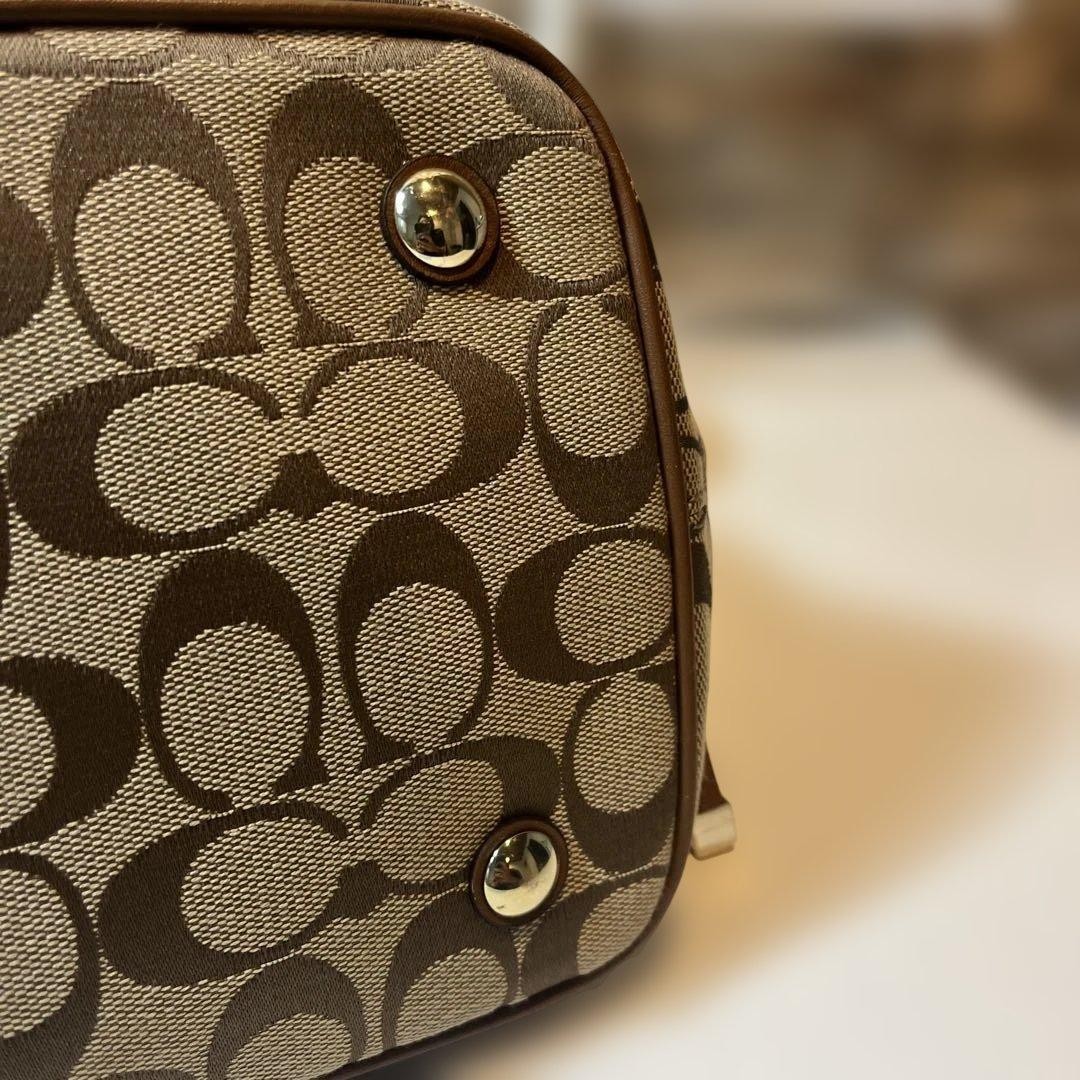item COACH F29863 signature bag 10a