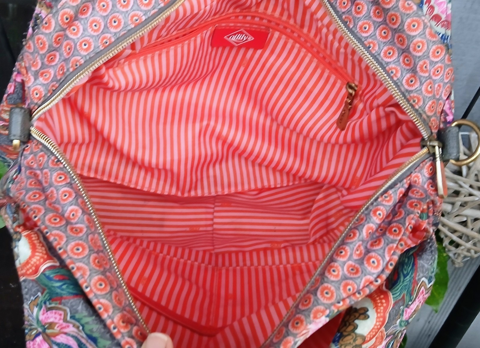 Oilily Floral Shoulder Bag Zip Top Inner Pockets Snap Side Pocket Missing Strap