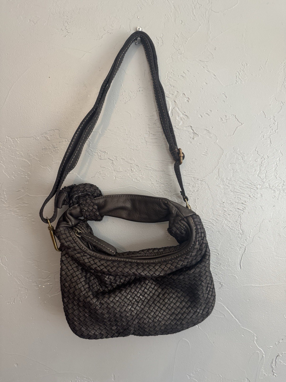 Mela D’Oro Leather Shoulder Bag Purse BL254 Black Nero 10”x7” Handle Knot NEW