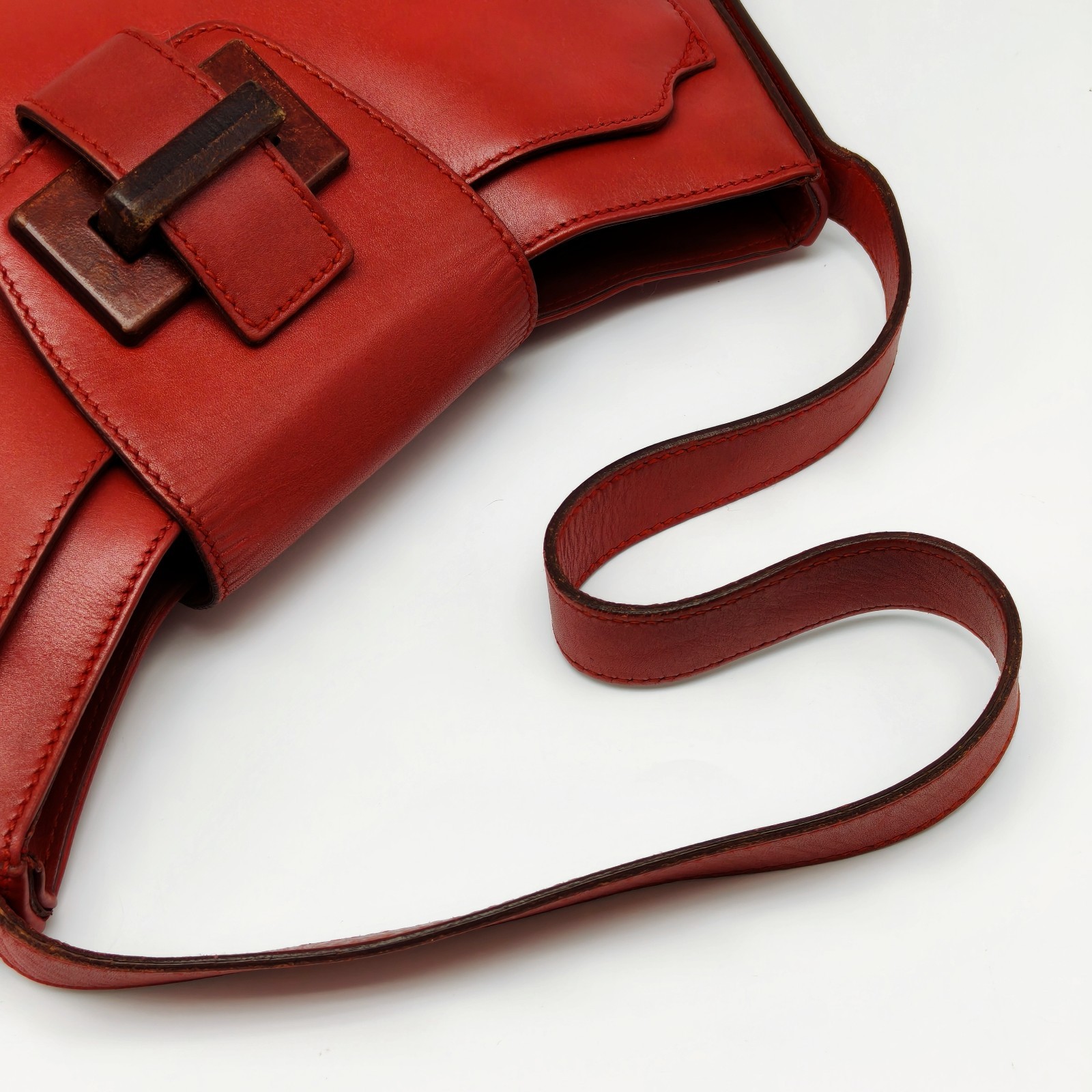 Salvatore Ferragamo Vintage Red Leather Shoulder Bag Wood Gancini Buckle