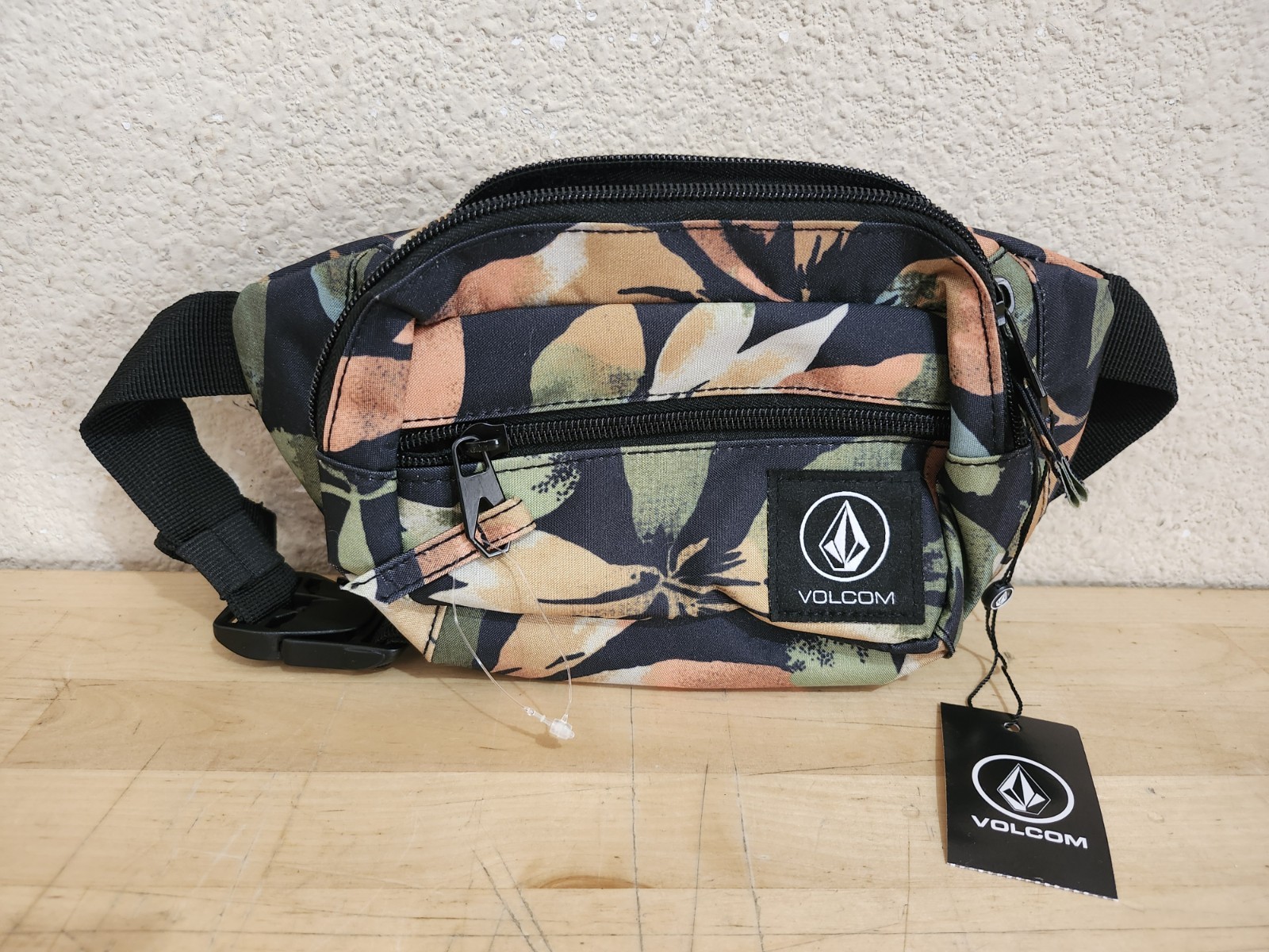 NEW VOLCOM WAIST PACK WOMENS FLORAL SUNSTONE FANNY PACK FESTIVAL BAG Y2K