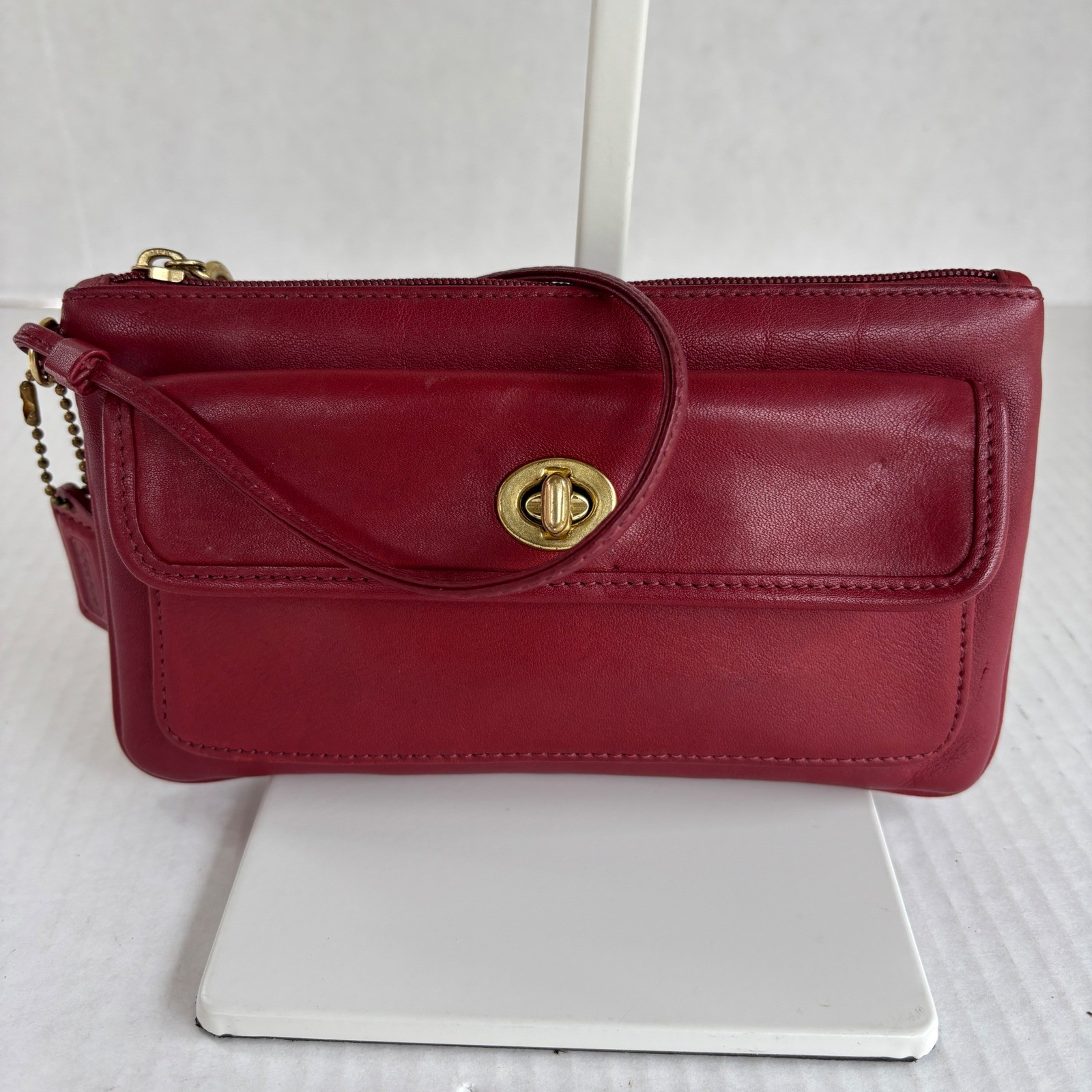 Coach Vintage Red Leather Turnlock Wristlet Clutch Glove Tanned Cowhide 7.5in