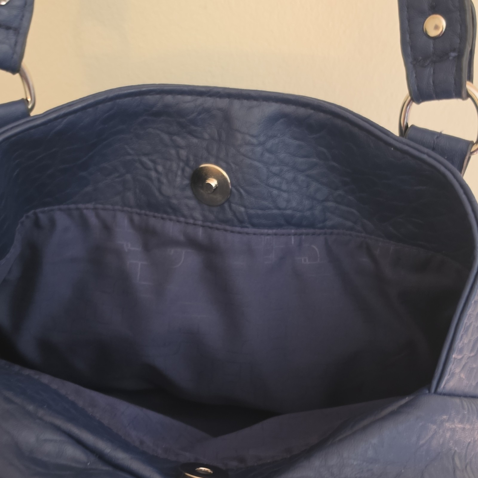 ROSETTI Royal Navy Blue Purse Handbag Lots of Storage In and Out, 9″ T – 12″ L
